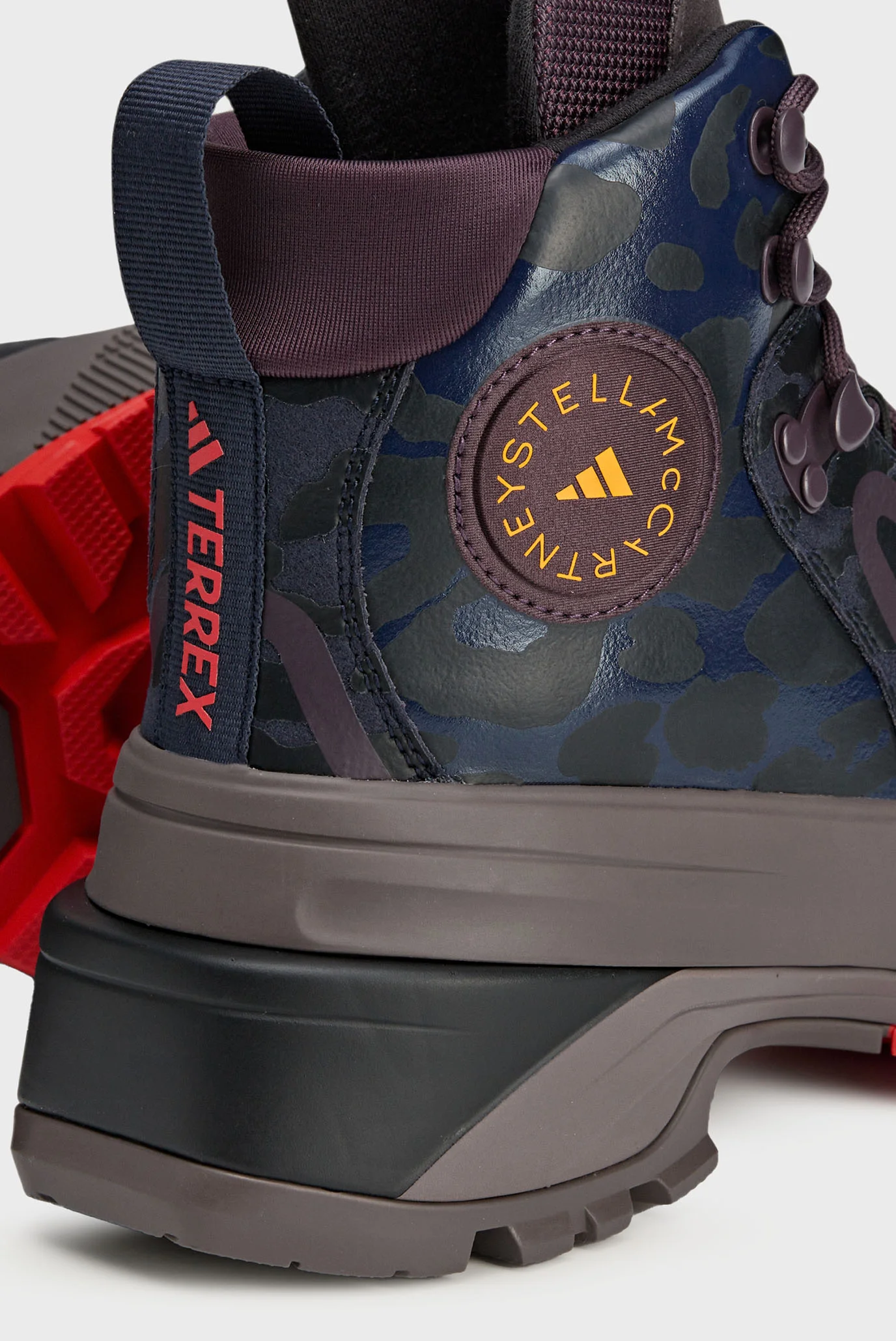 Adidas ქალის სპორტული ფეხსაცმელი aSMC x TERREX HIKING BOOT AOP
