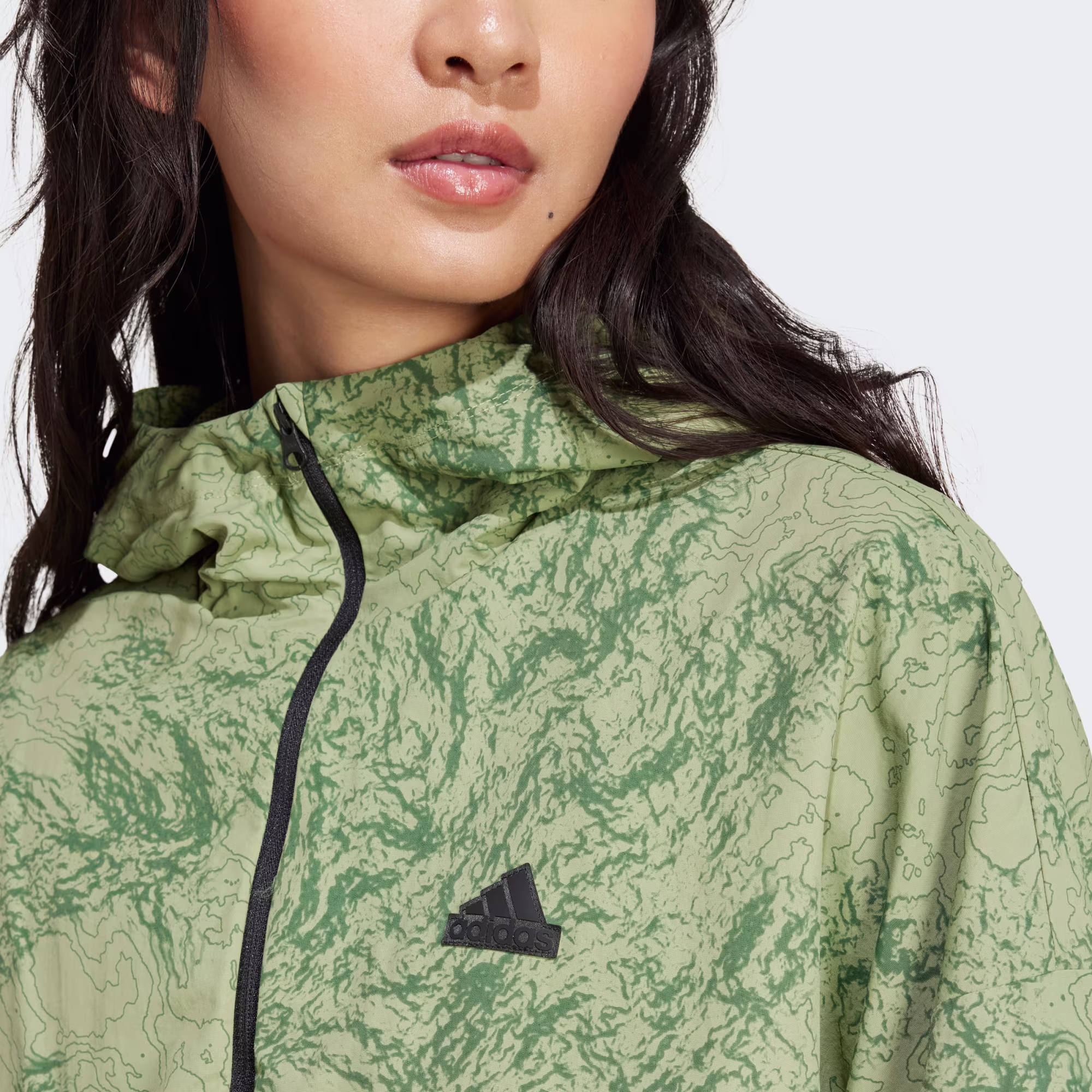 Adidas ქალის  ქურთუკი W CE WB