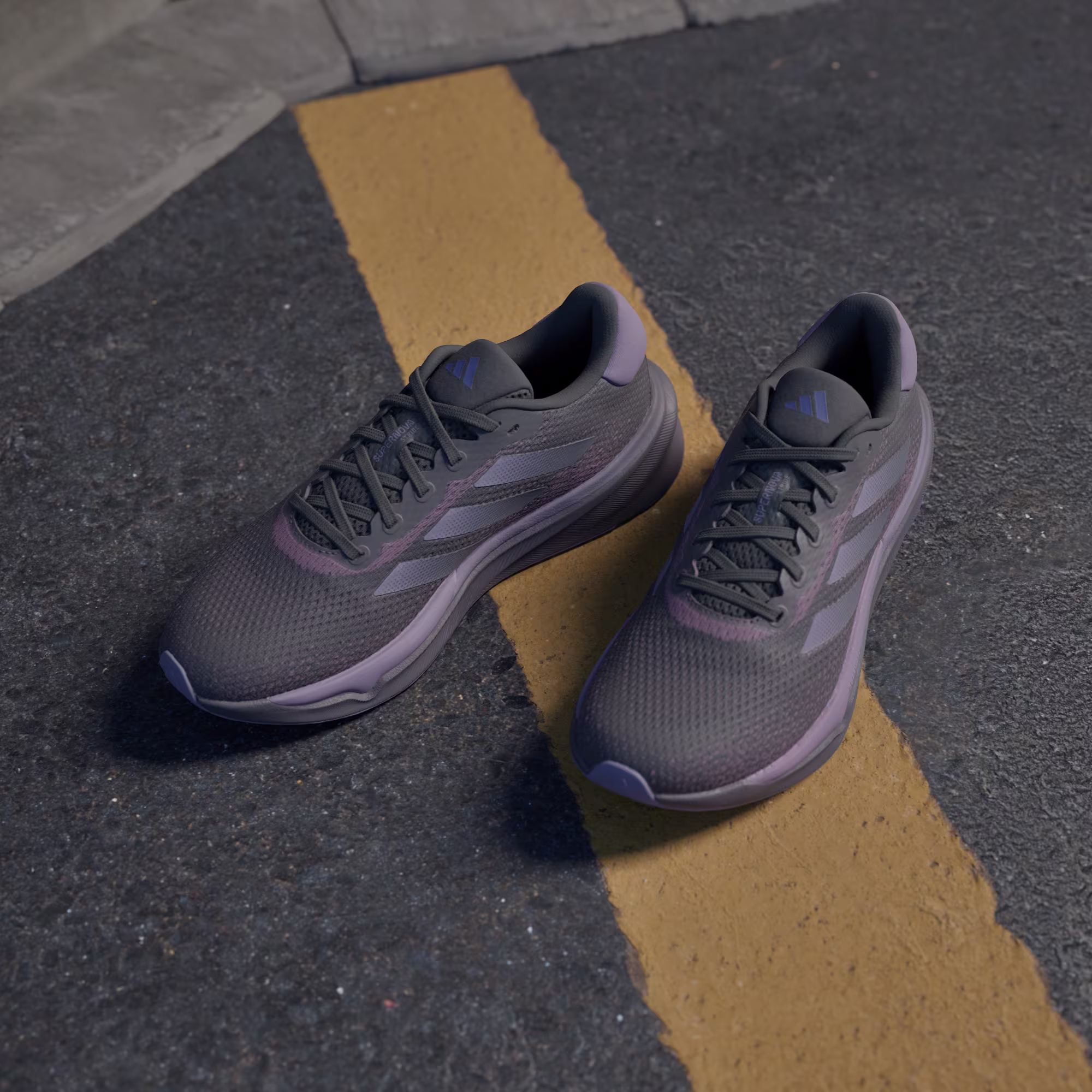 Adidas ქალის სპორტული ფეხსაცმელი SUPERNOVA STRIDE W