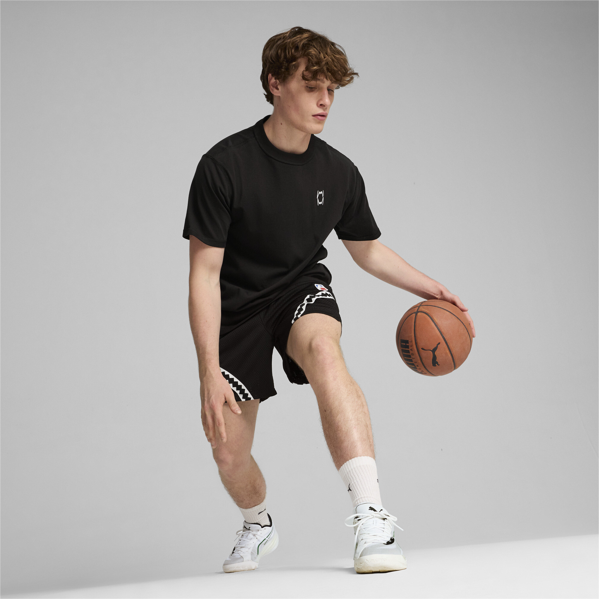 Puma მაისური Pivot Unisex Tee 2.0 PUMA Black