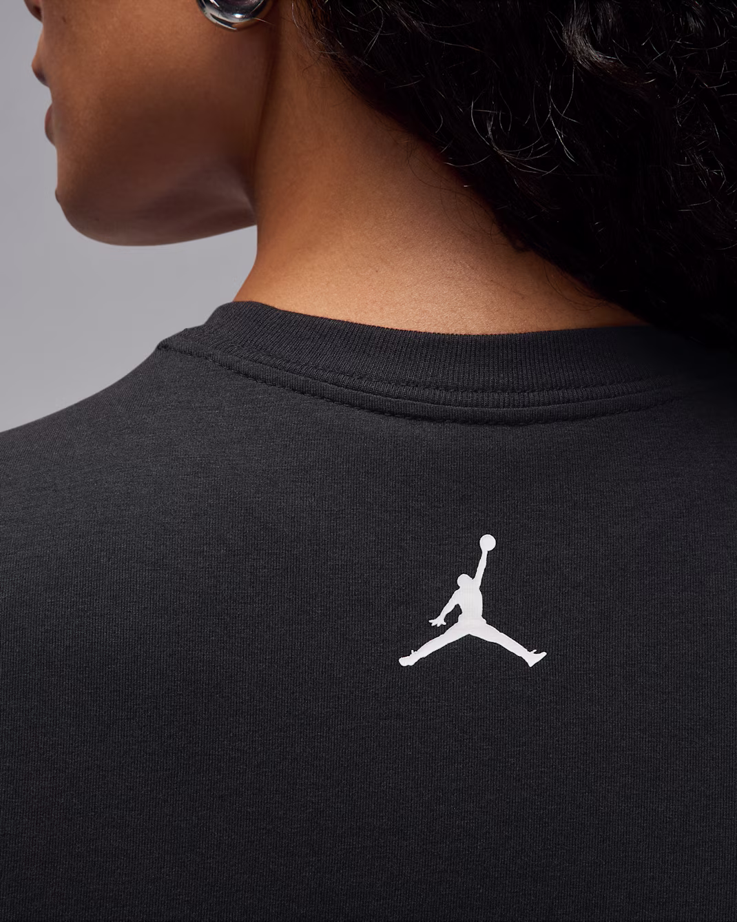 Nike ქალის მაისური W J FLT SS TMID GFX TEE CHN