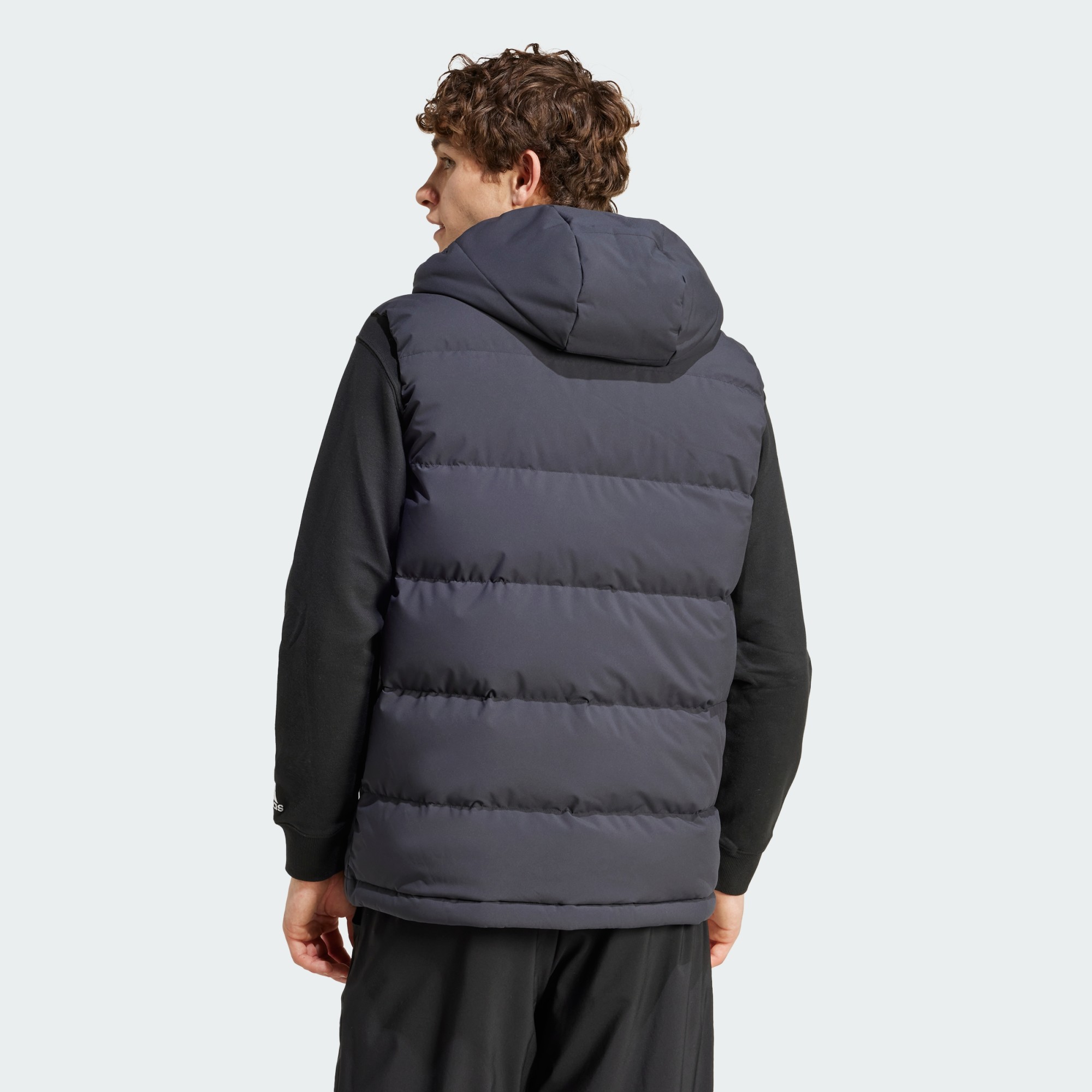 Adidas მამაკაცის ქურთუკი HELIONIC VEST