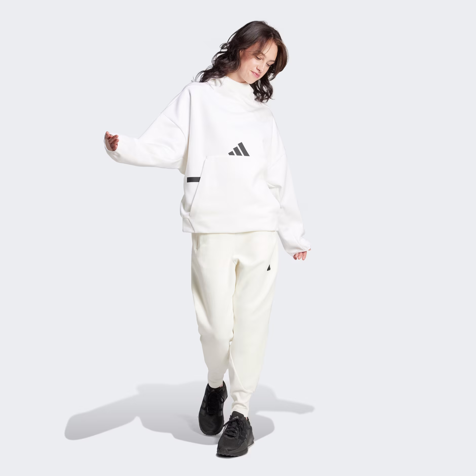 Adidas ქალის ჯემპრი W Z.N.E. OH HD