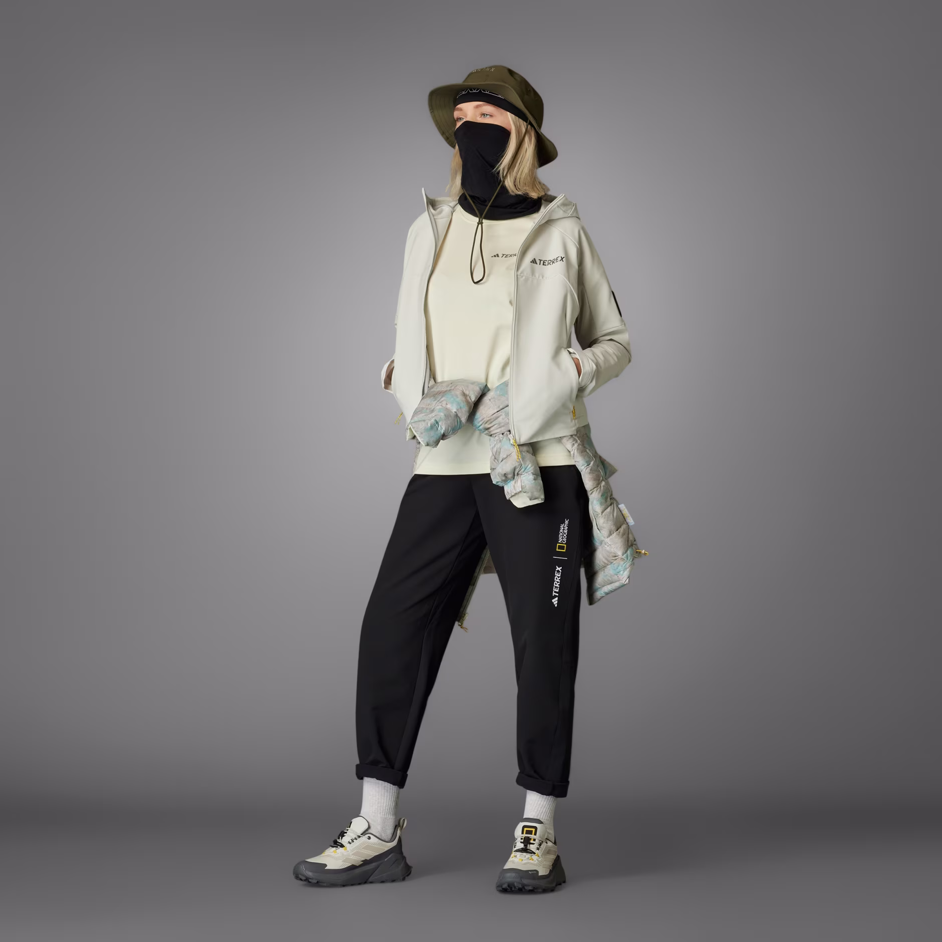 Adidas ქალის  ქურთუკი NG W DWR JKT