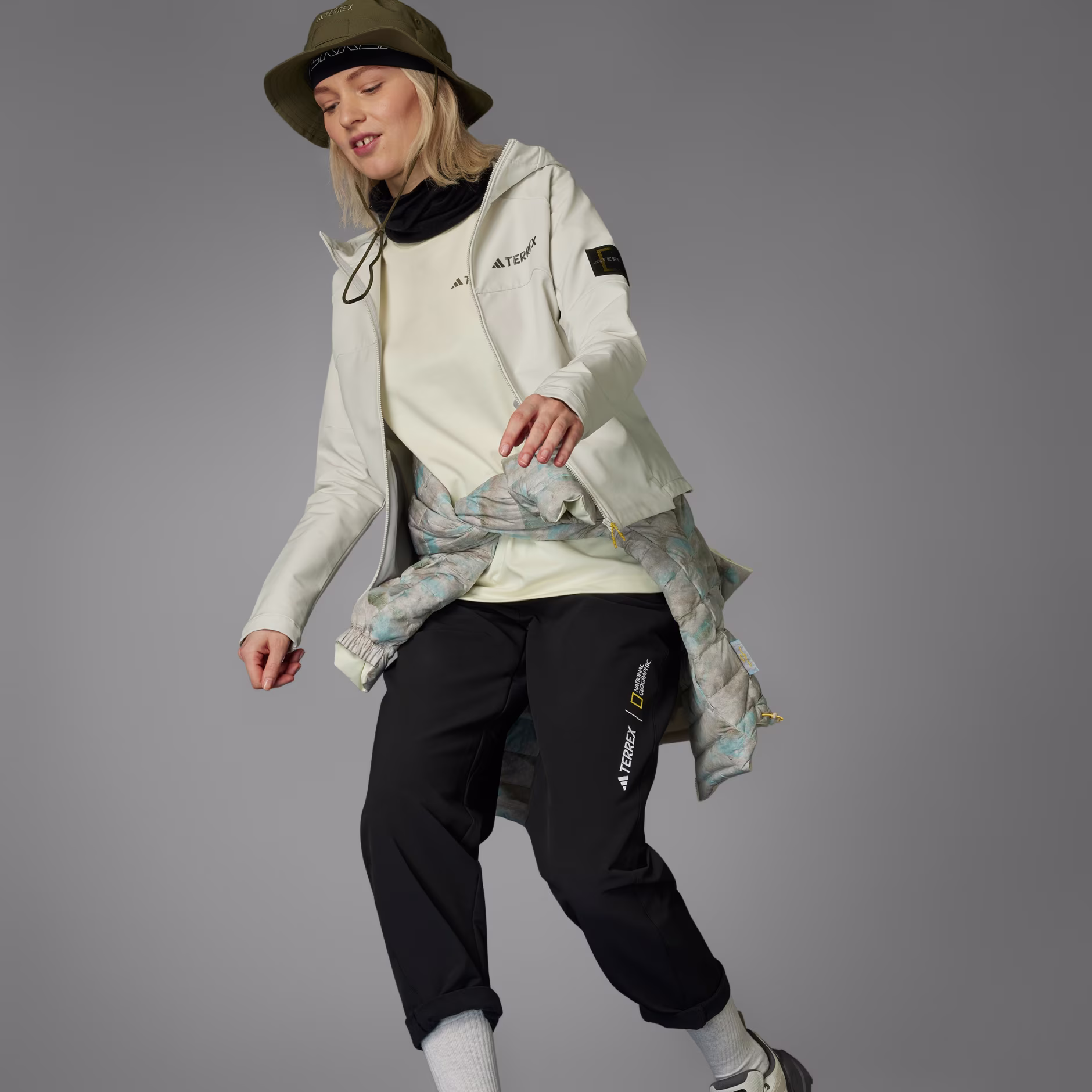 Adidas ქალის  ქურთუკი NG W DWR JKT