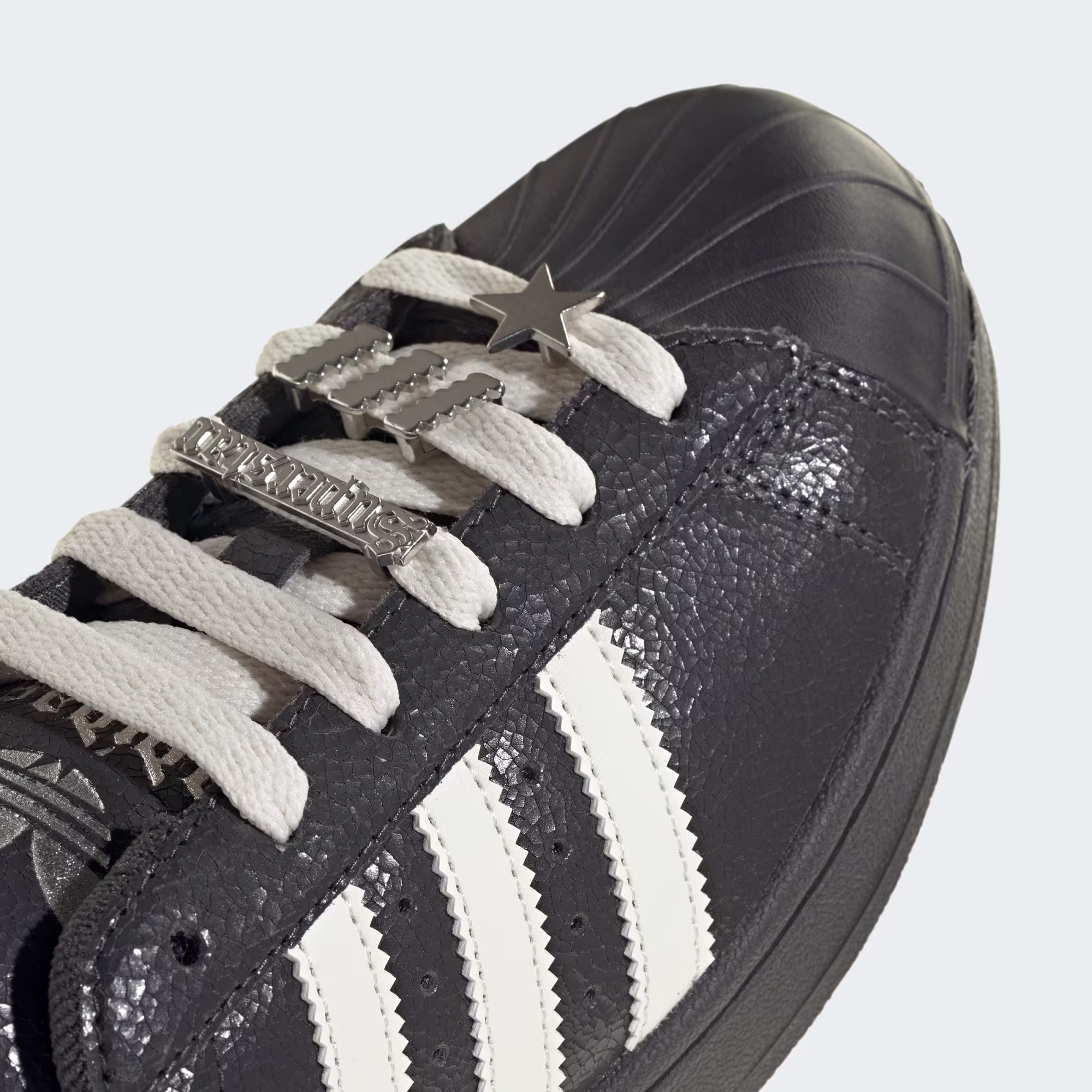 Adidas ქალის სპორტული ფეხსაცმელი SUPERSTAR II W