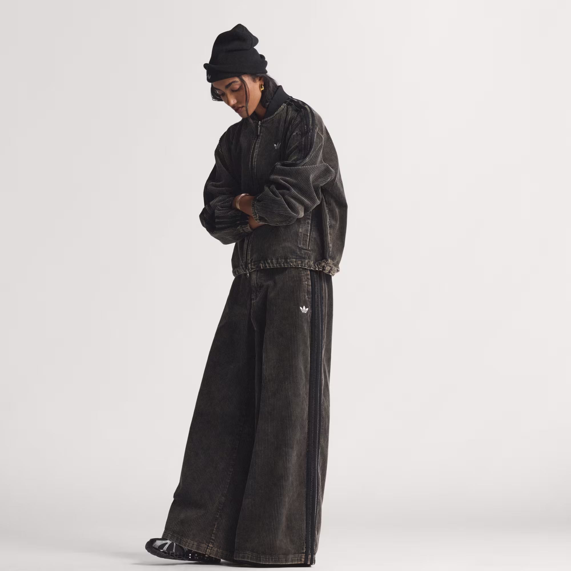 Adidas ქალის ჯემპრი SST JKT