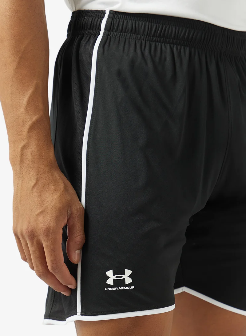 Under Armour მამაკაცის შორტი