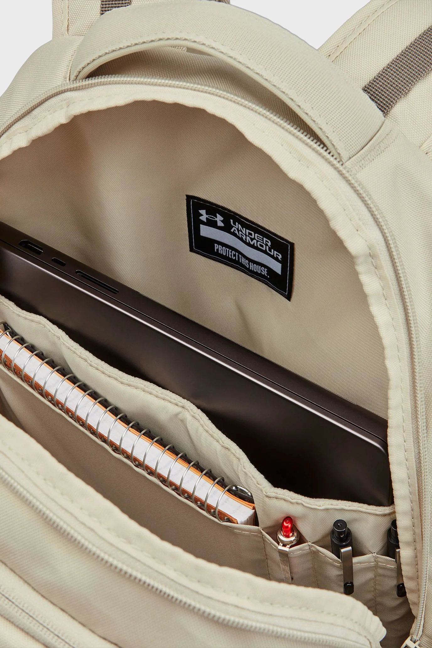 Under Armour ჩანთა