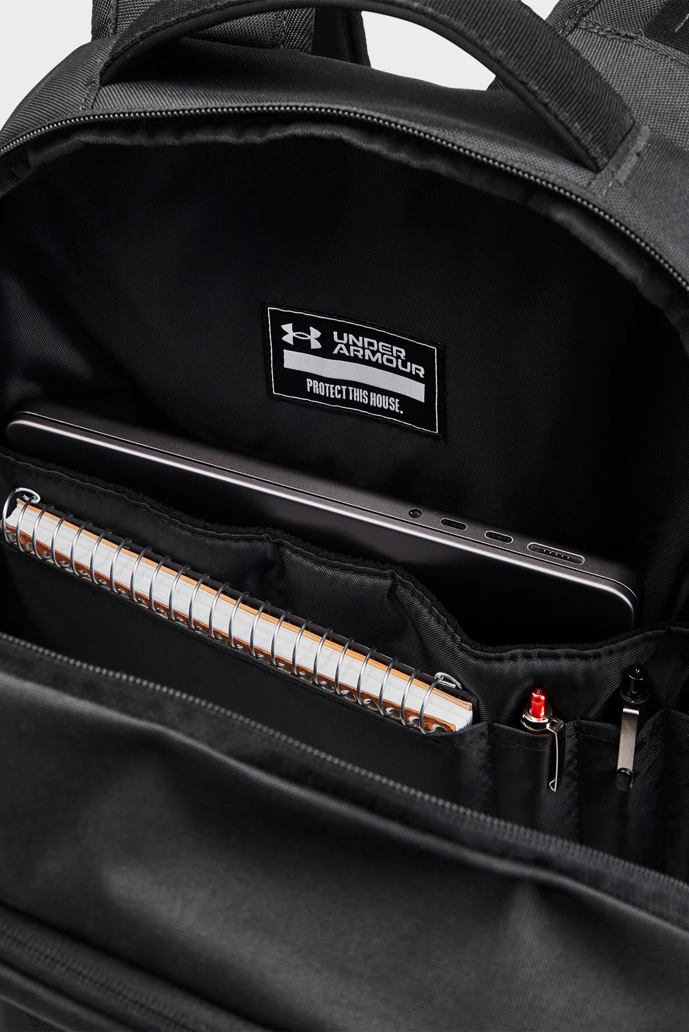 Under Armour ჩანთა