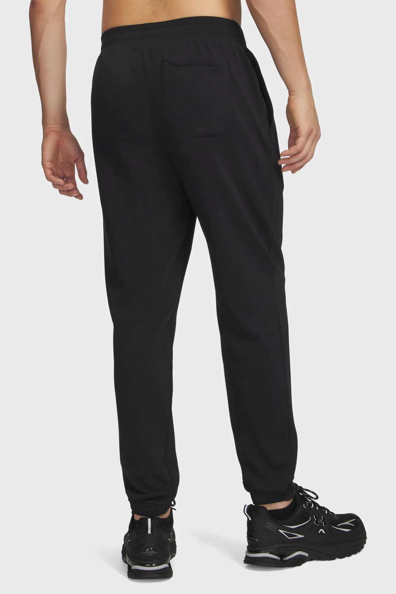 Under Armour მამაკაცის სპორტული შარვალი