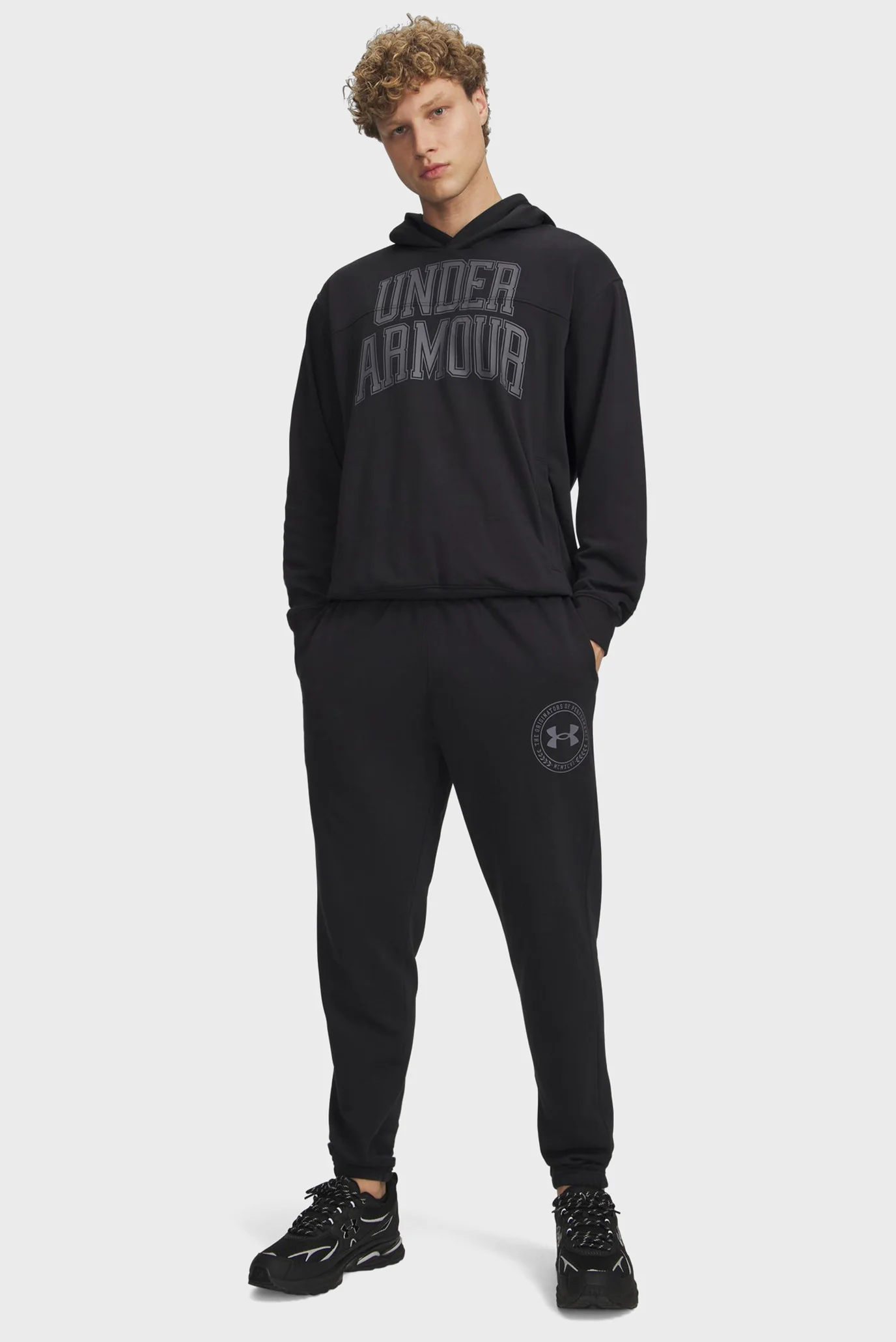 Under Armour მამაკაცის სპორტული შარვალი