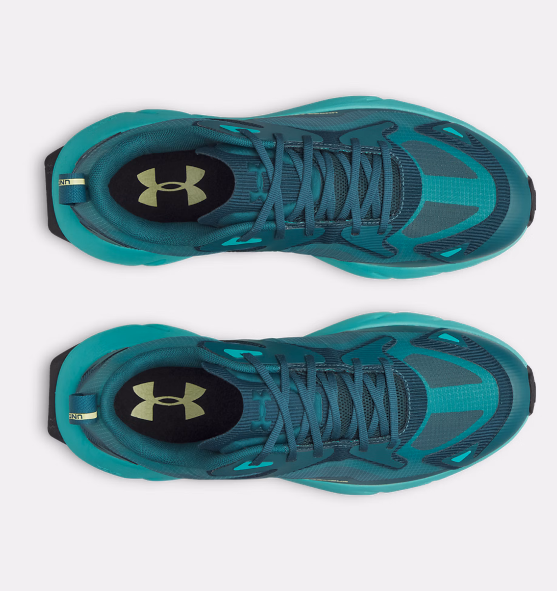 Under Armour მამაკაცის სპორტული ფეხსაცმელი