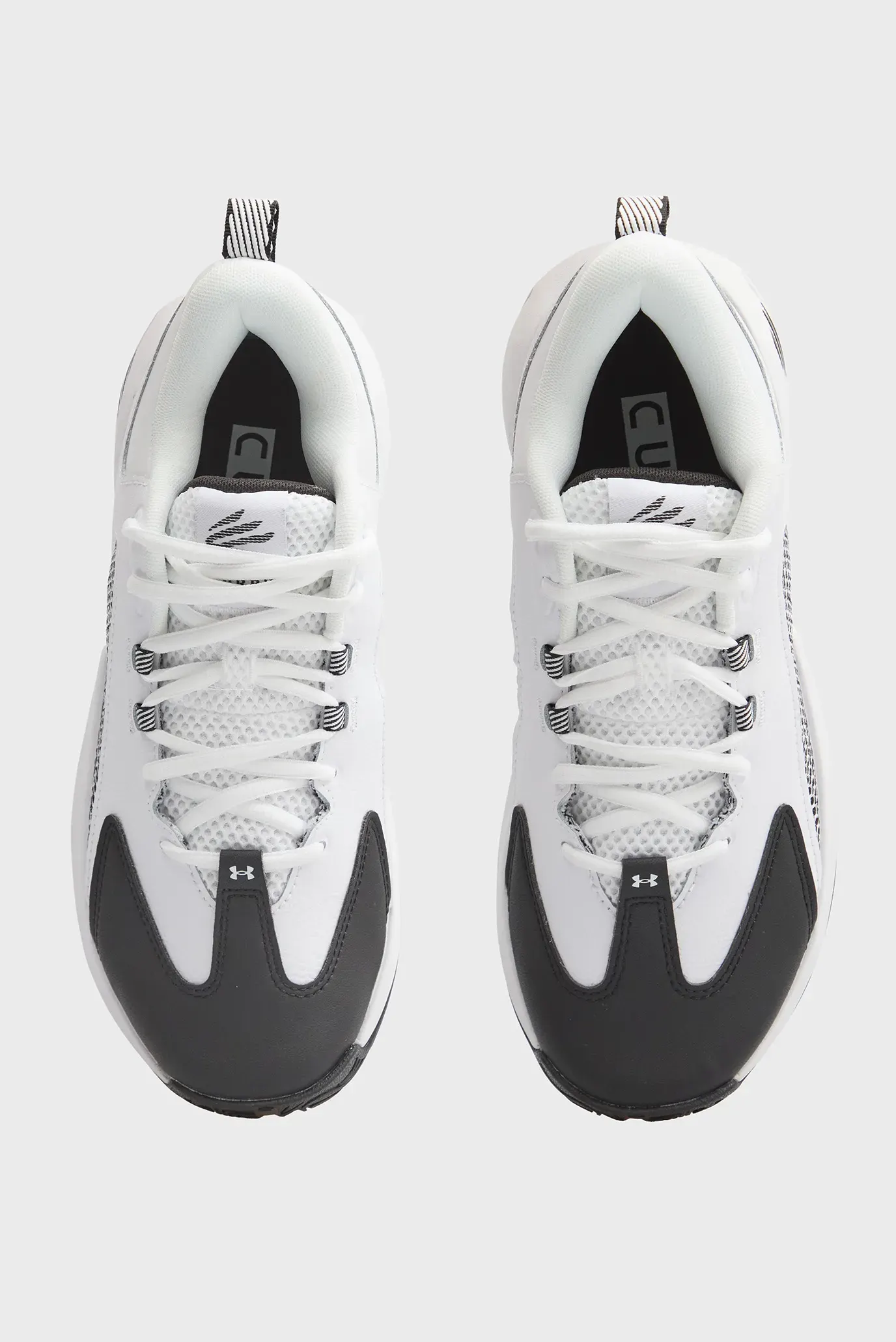 Under Armour მამაკაცის სპორტული ფეხსაცმელი