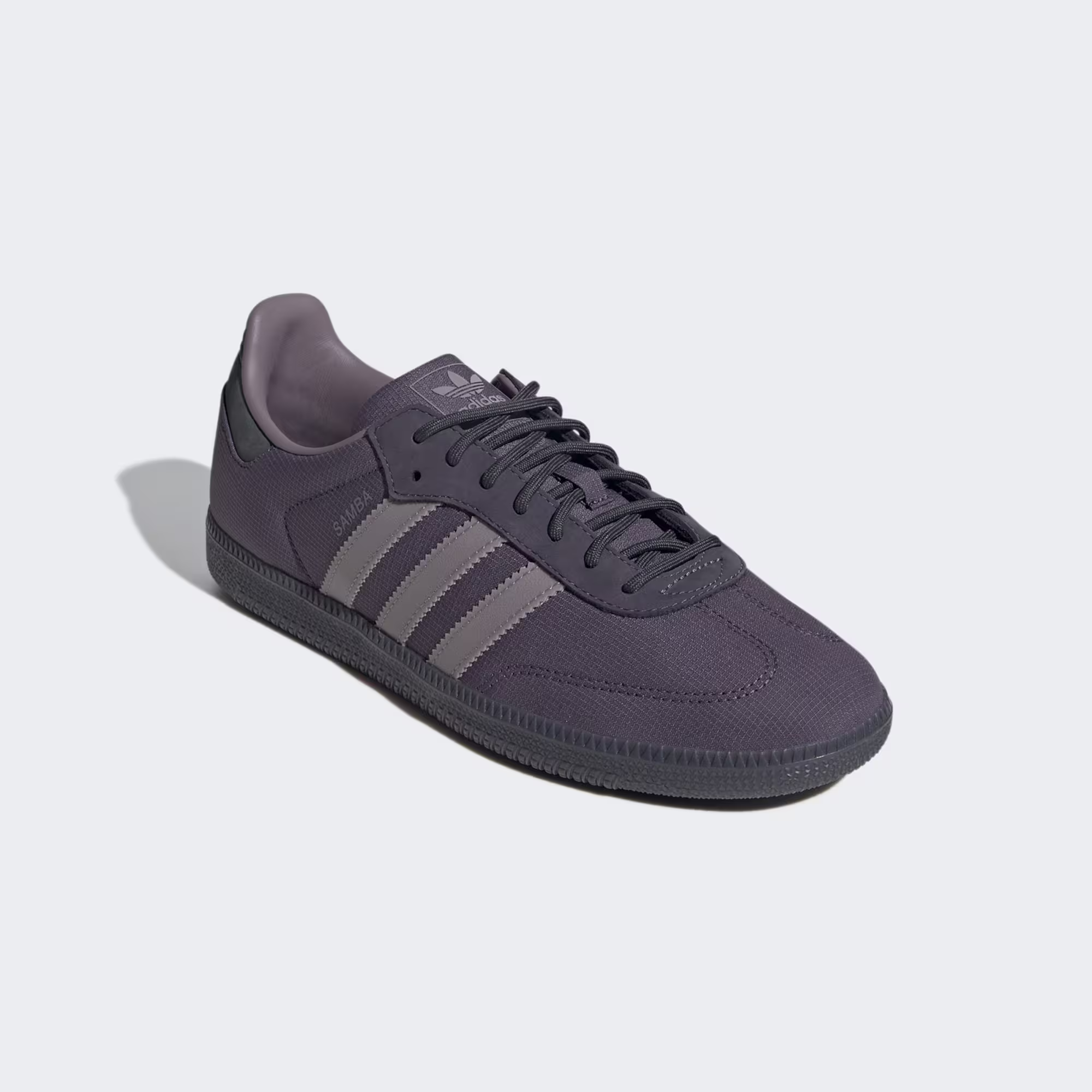 Adidas მამაკაცის სპორტული ფეხსაცმელი
