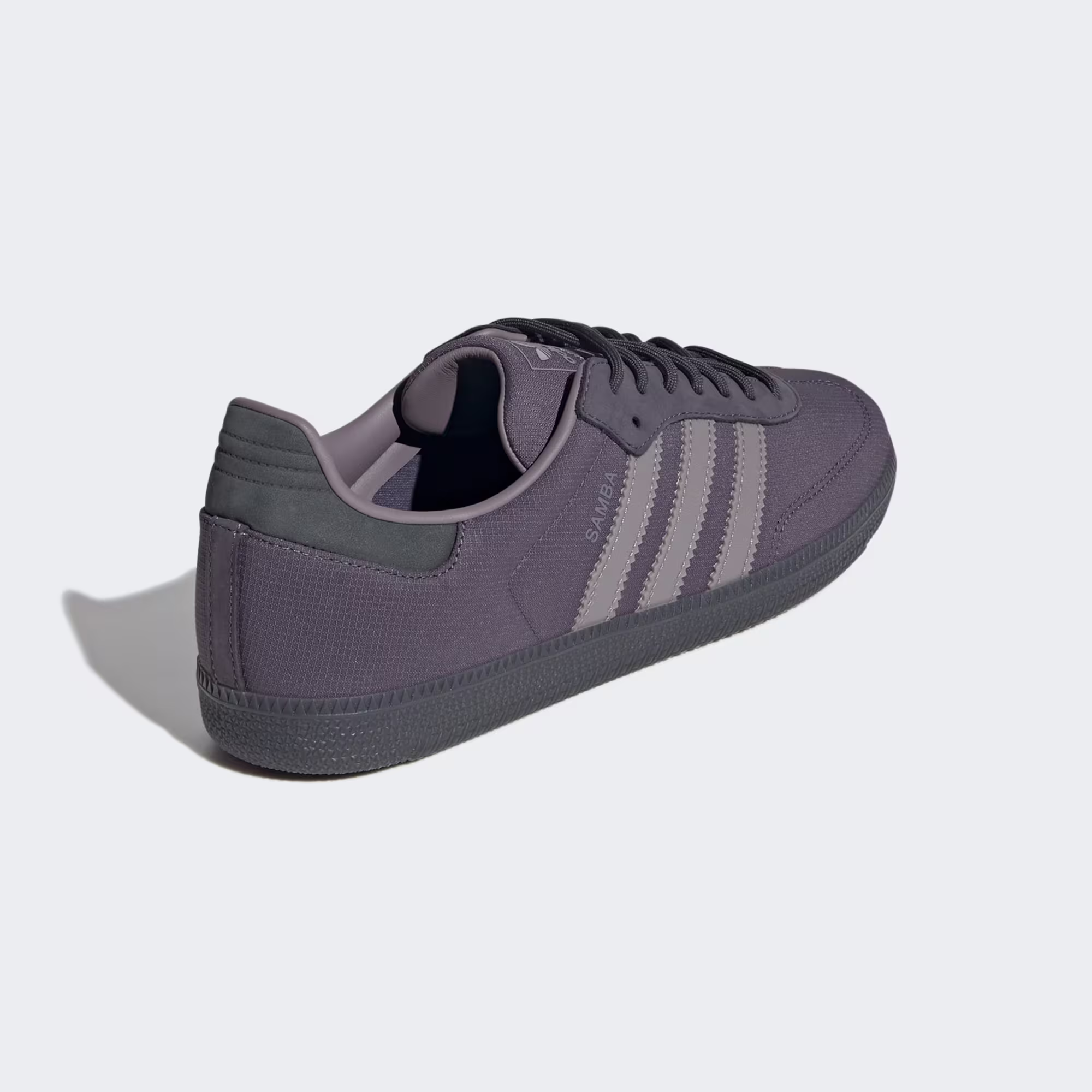 Adidas მამაკაცის სპორტული ფეხსაცმელი