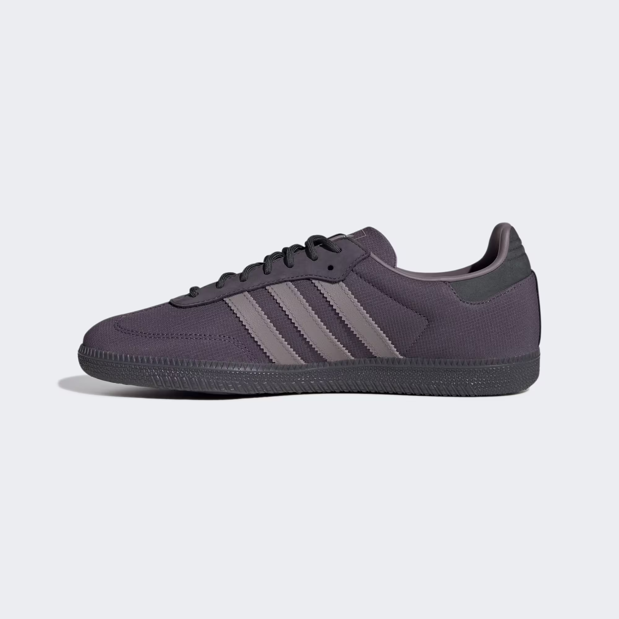 Adidas მამაკაცის სპორტული ფეხსაცმელი