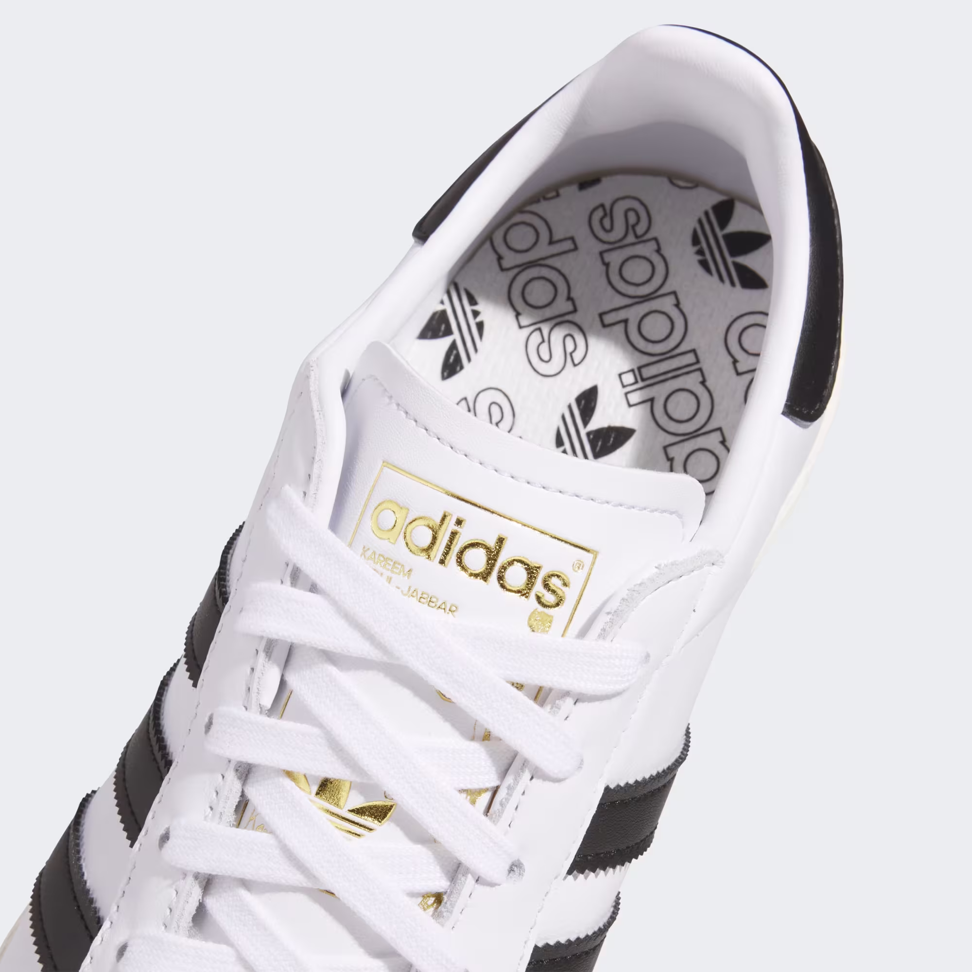 Adidas მამაკაცის სპორტული ფეხსაცმელი