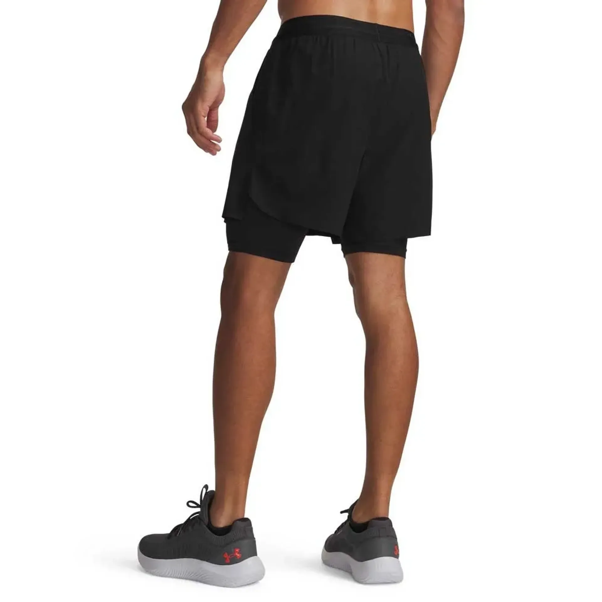 Under Armour მამაკაცის შორტი