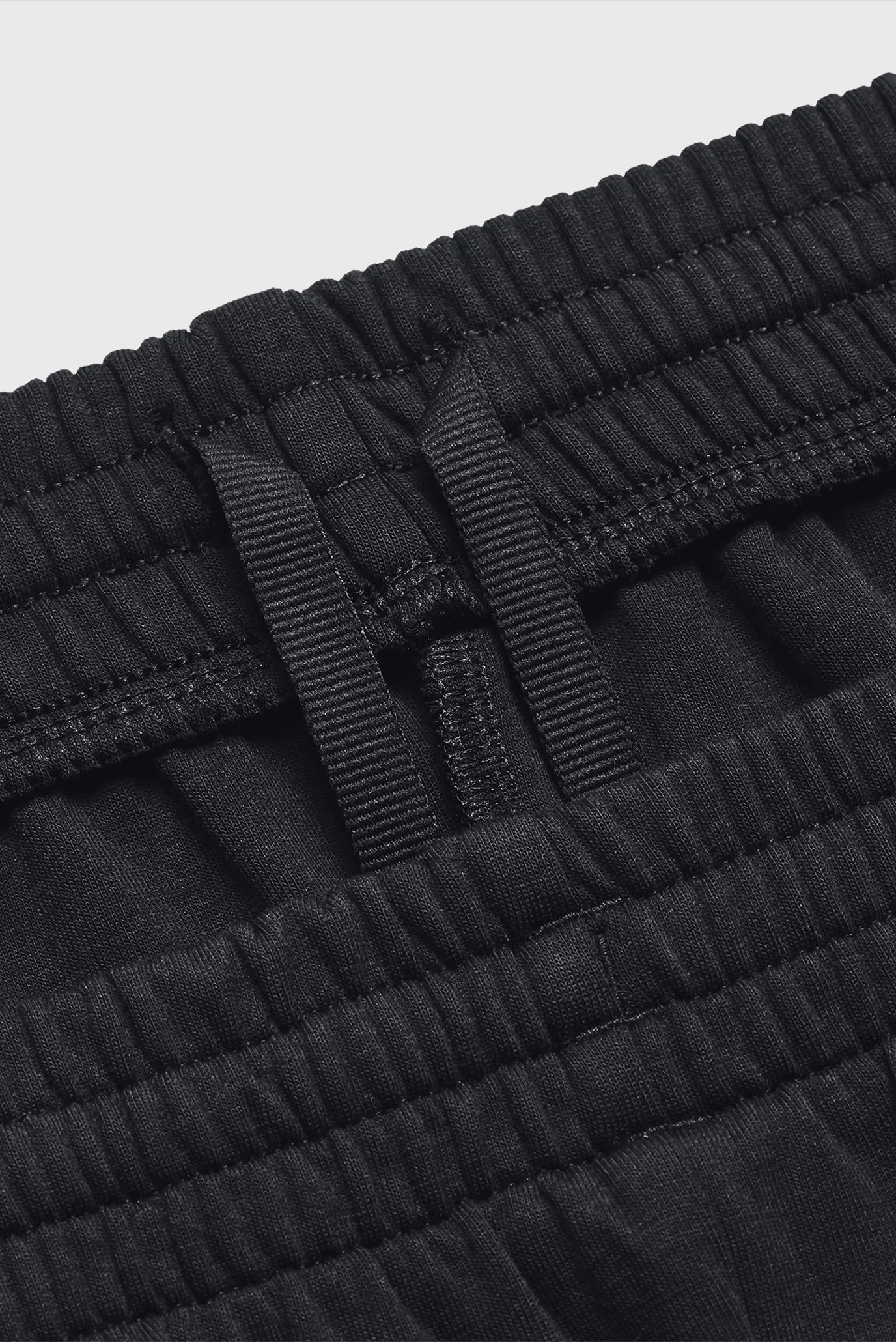 Under Armour მამაკაცის შორტი