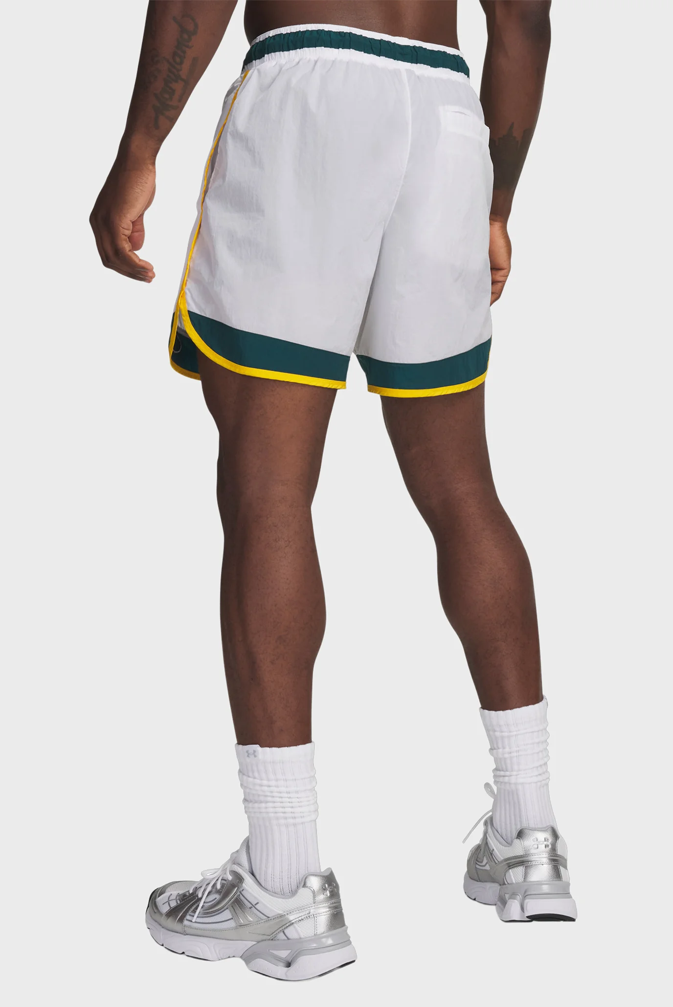 Under Armour მამაკაცის შორტი