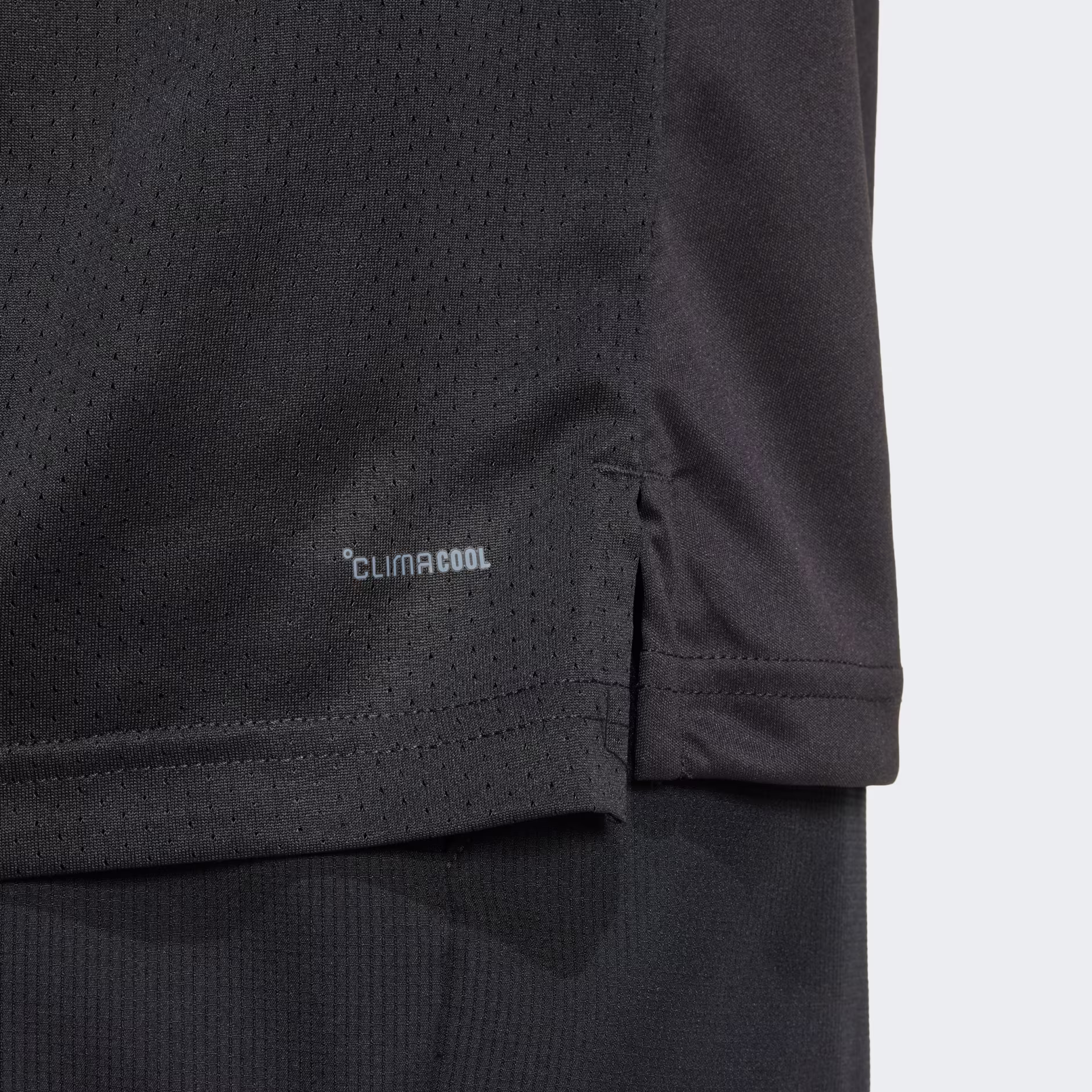 Adidas მამაკაცის მაისური