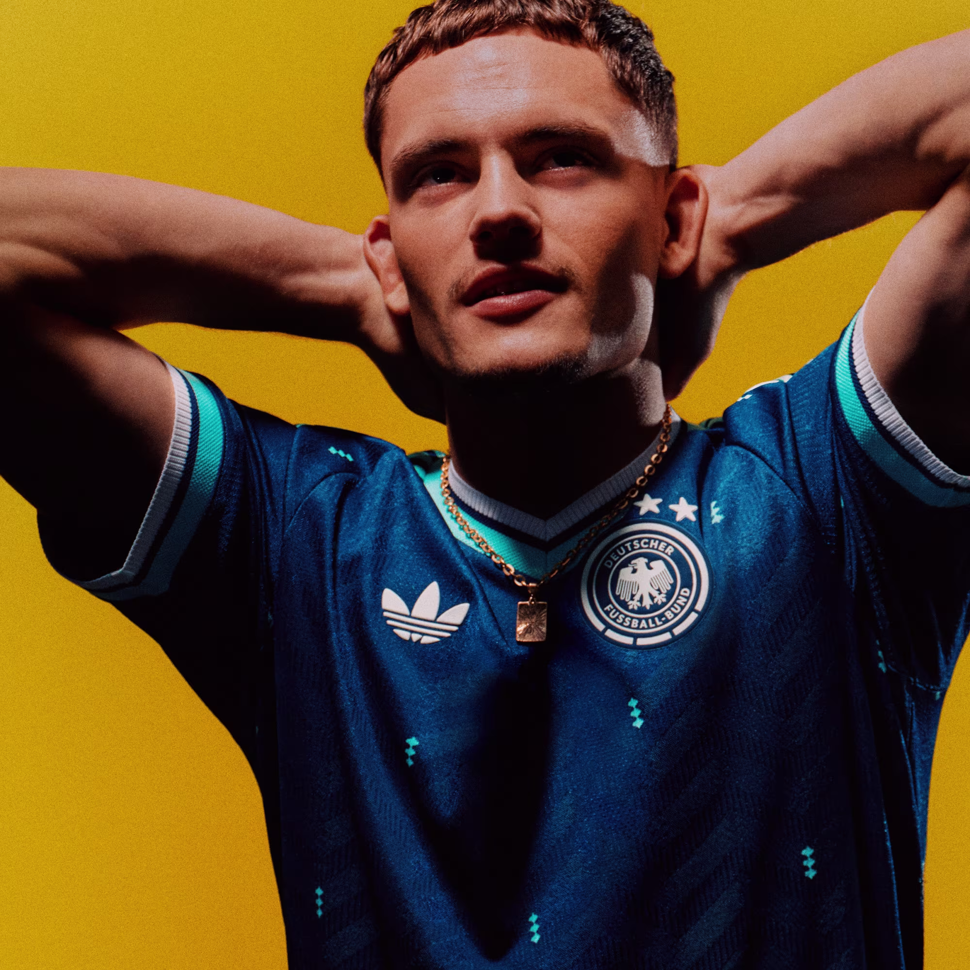 Adidas მამაკაცის მაისური