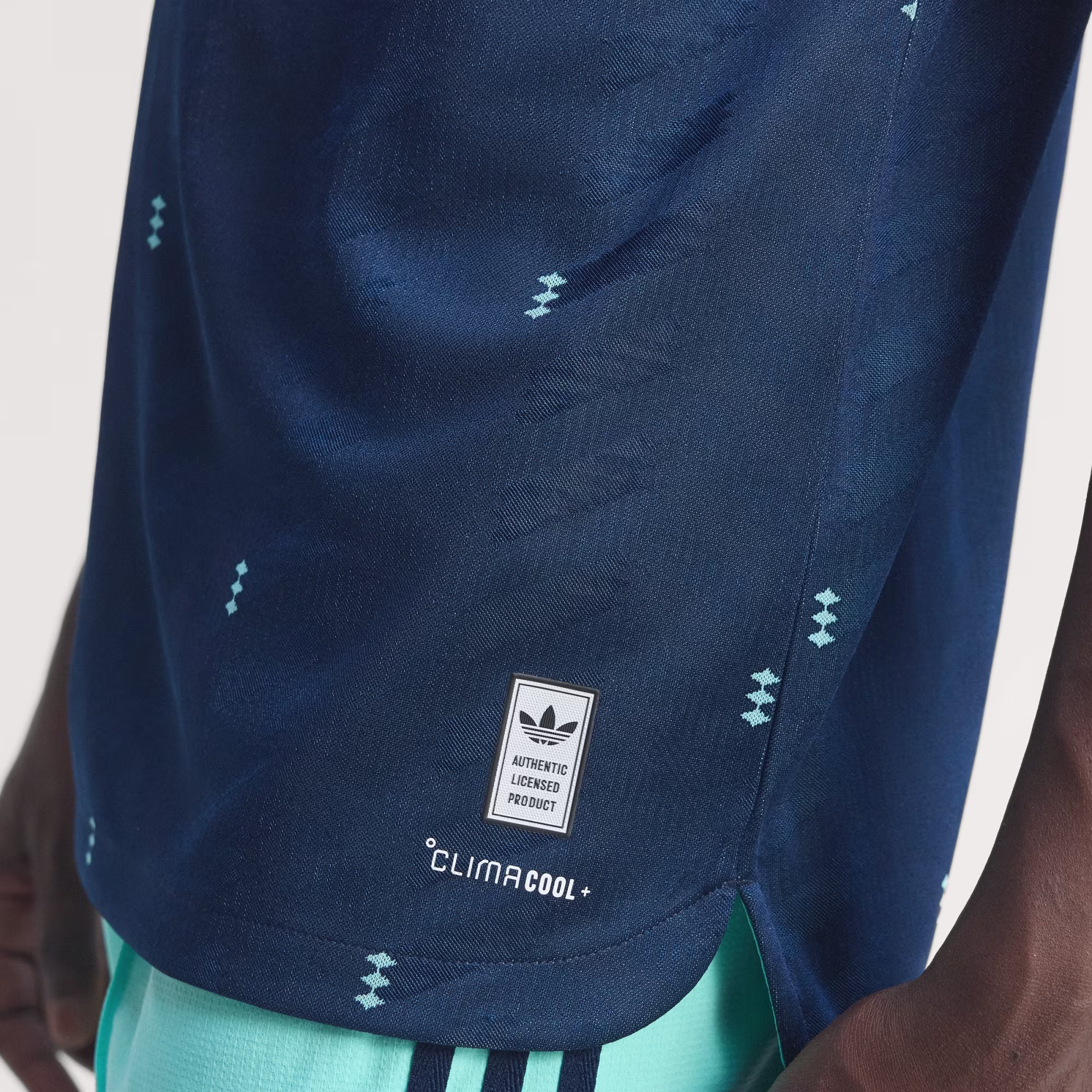 Adidas მამაკაცის მაისური