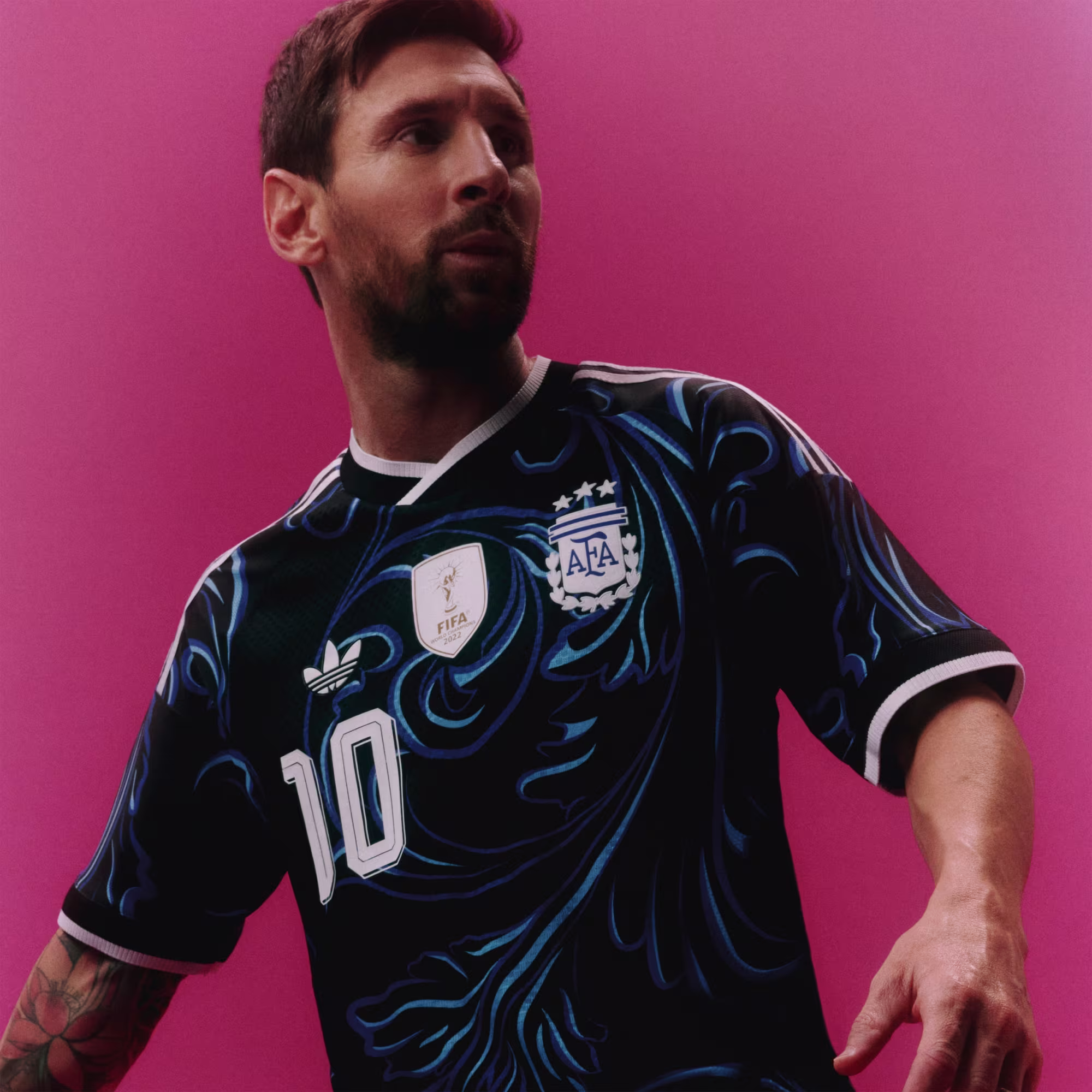 Adidas მამაკაცის მაისური