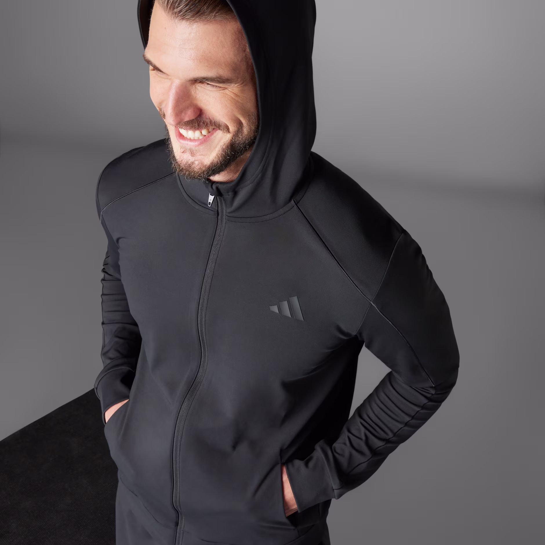 Adidas მამაკაცის ჯემპრი