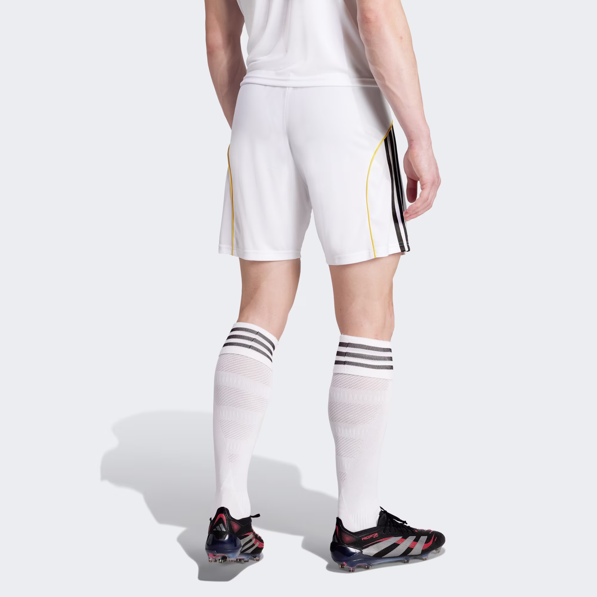 Adidas მამაკაცის შორტი