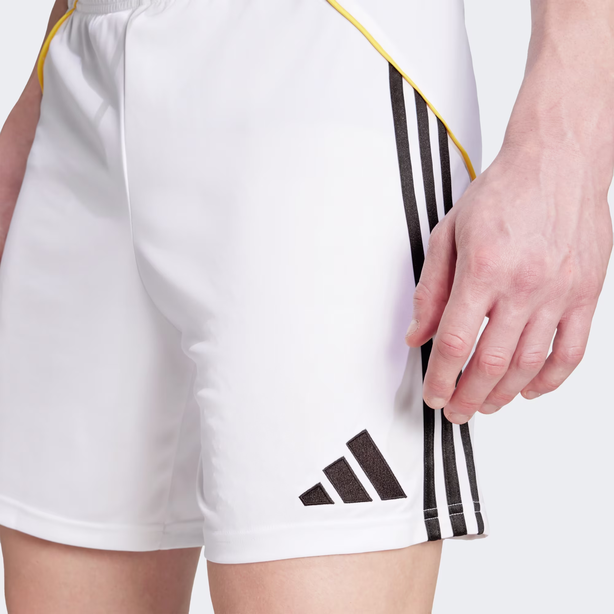 Adidas მამაკაცის შორტი