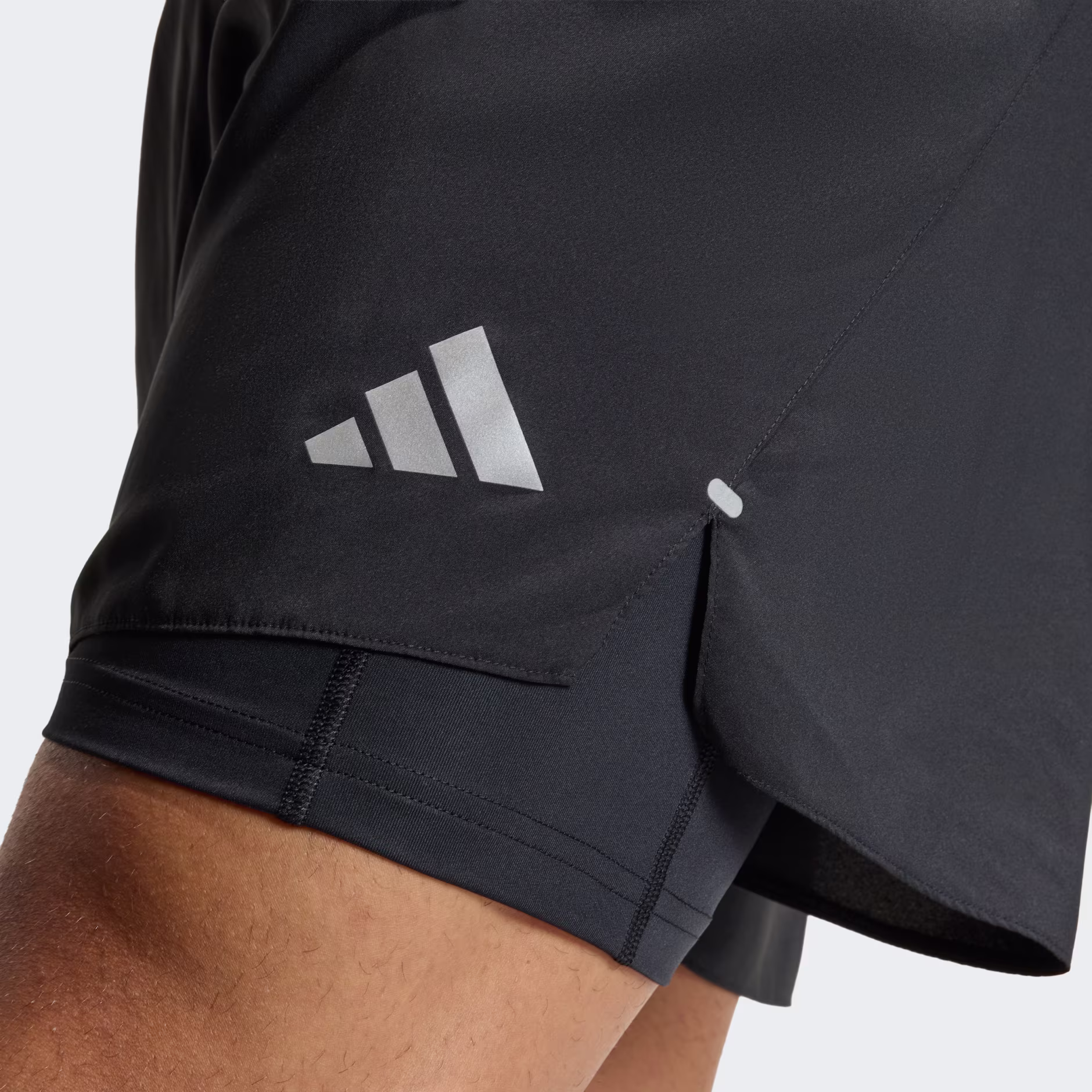 Adidas მამაკაცის შორტი