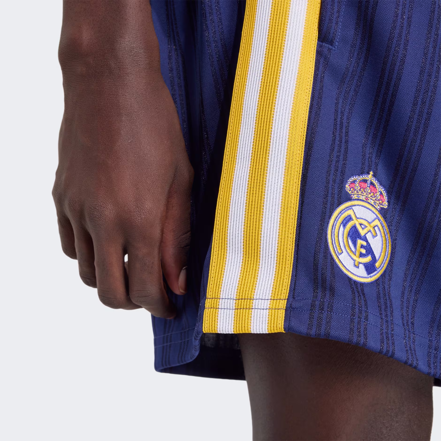 Adidas მამაკაცის შორტი
