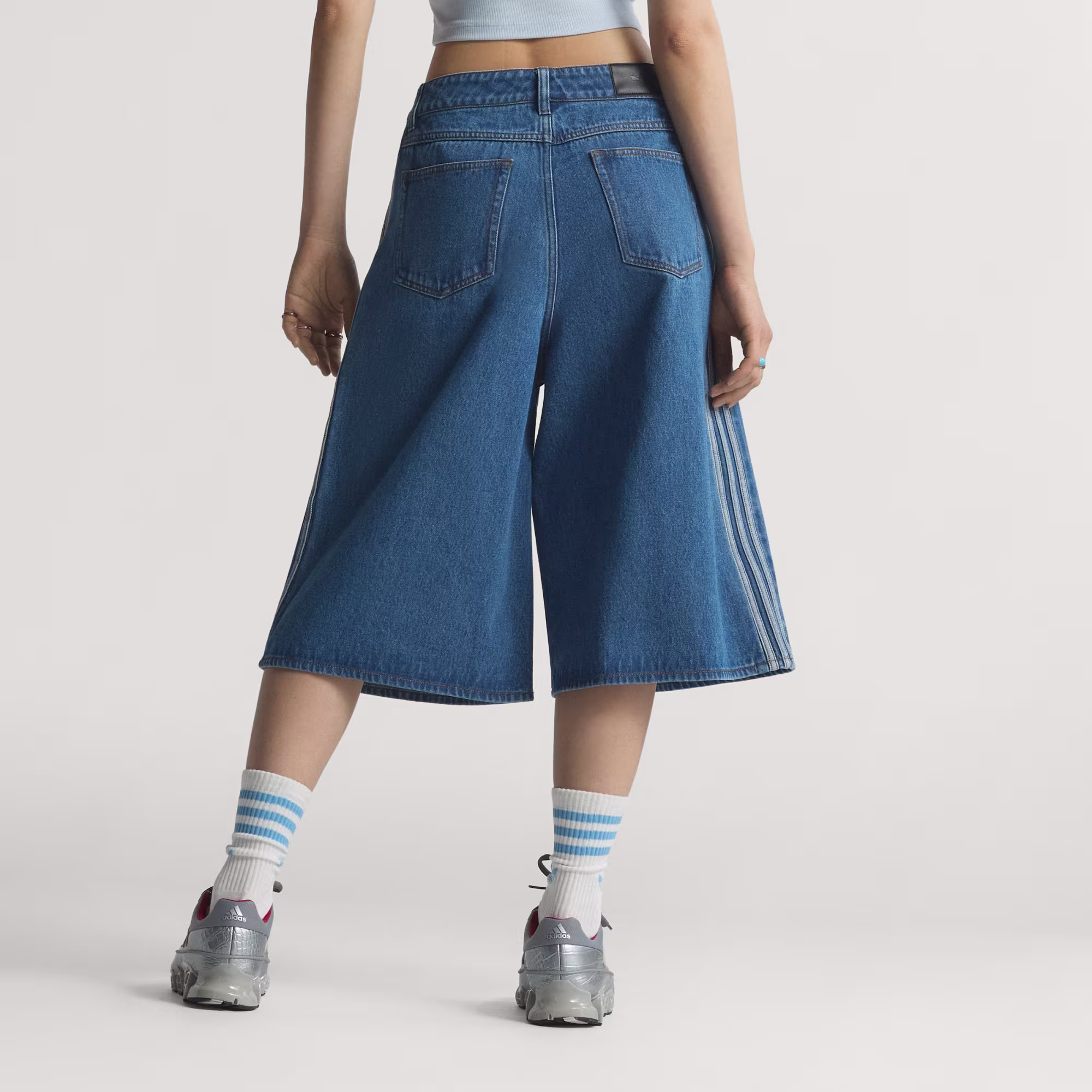 Adidas ქალის შორტი