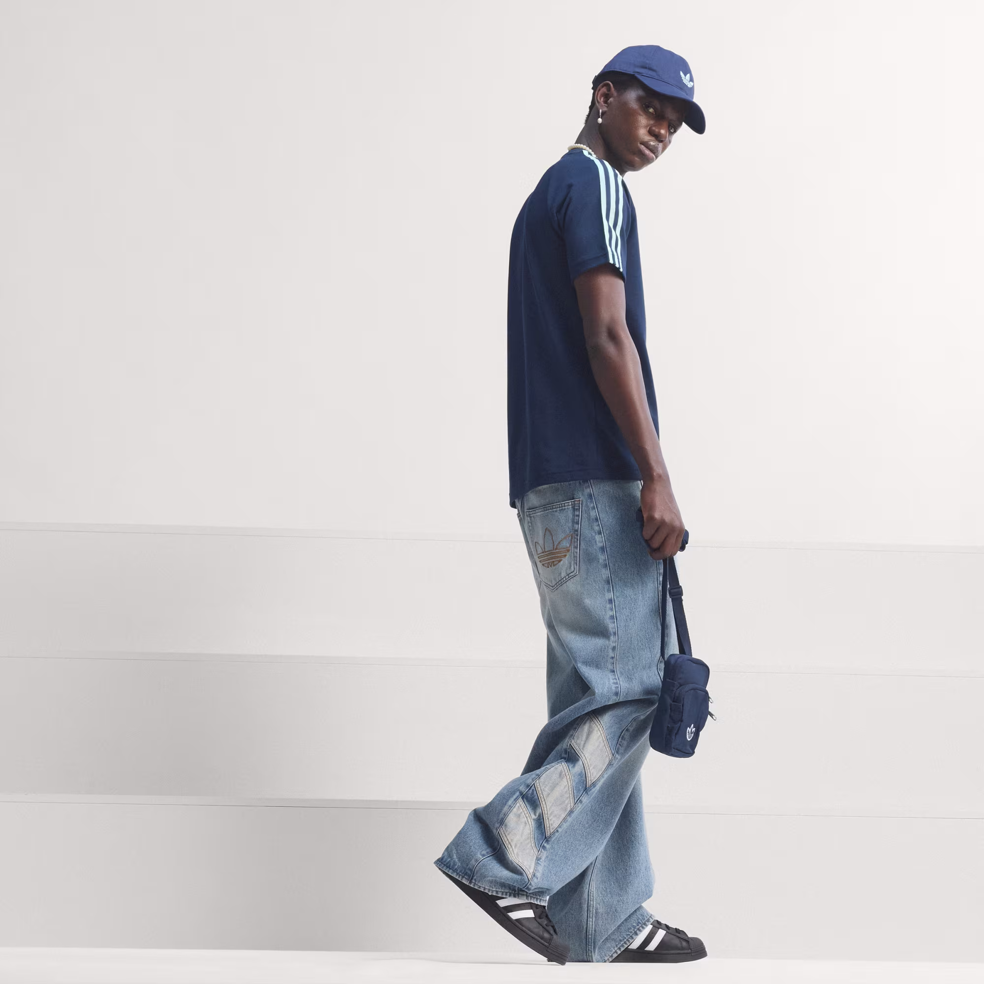 Adidas მამაკაცის მაისური