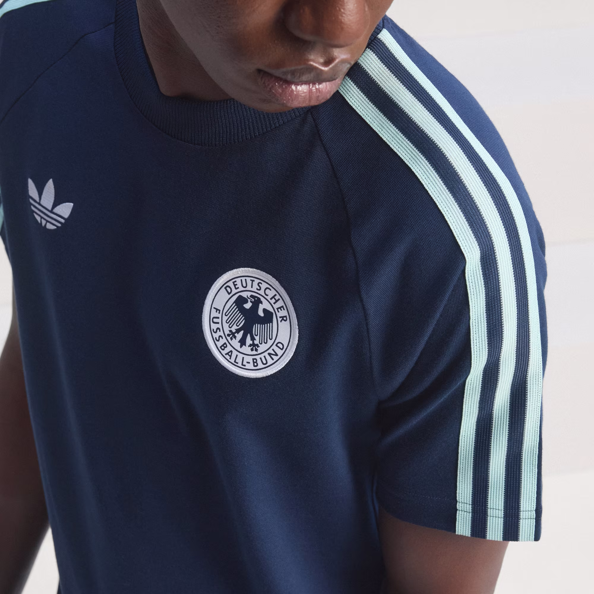 Adidas მამაკაცის მაისური