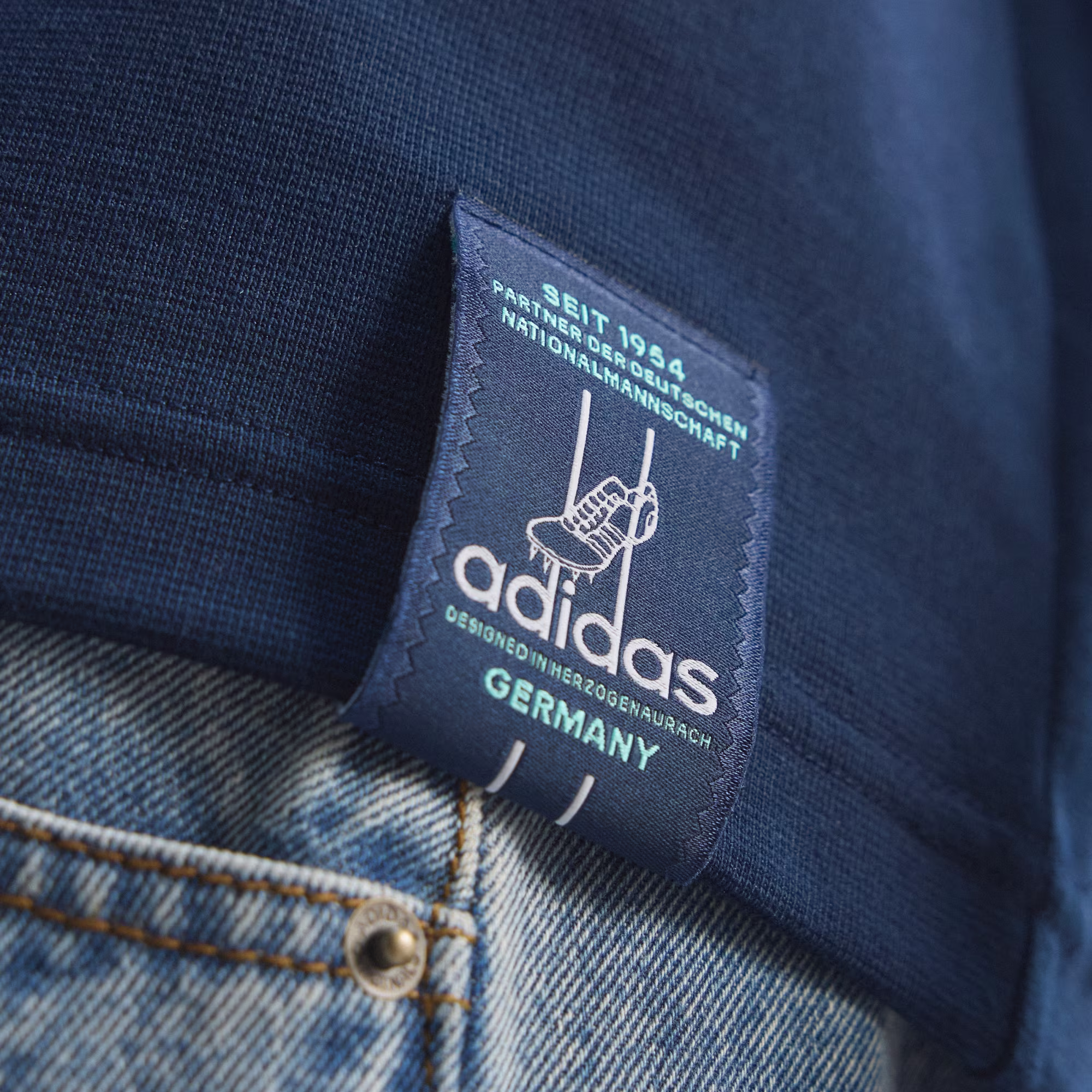 Adidas მამაკაცის მაისური