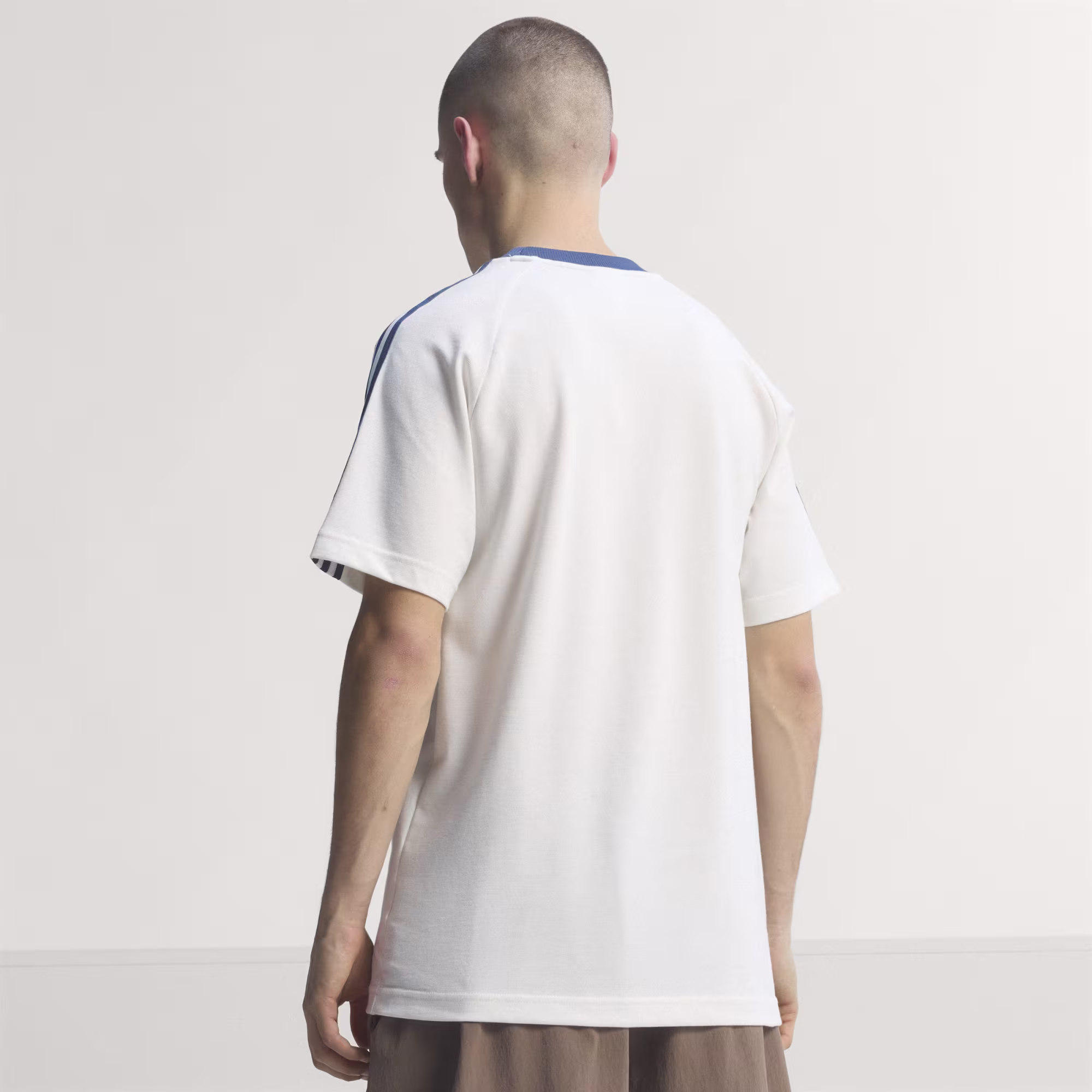 Adidas მამაკაცის მაისური