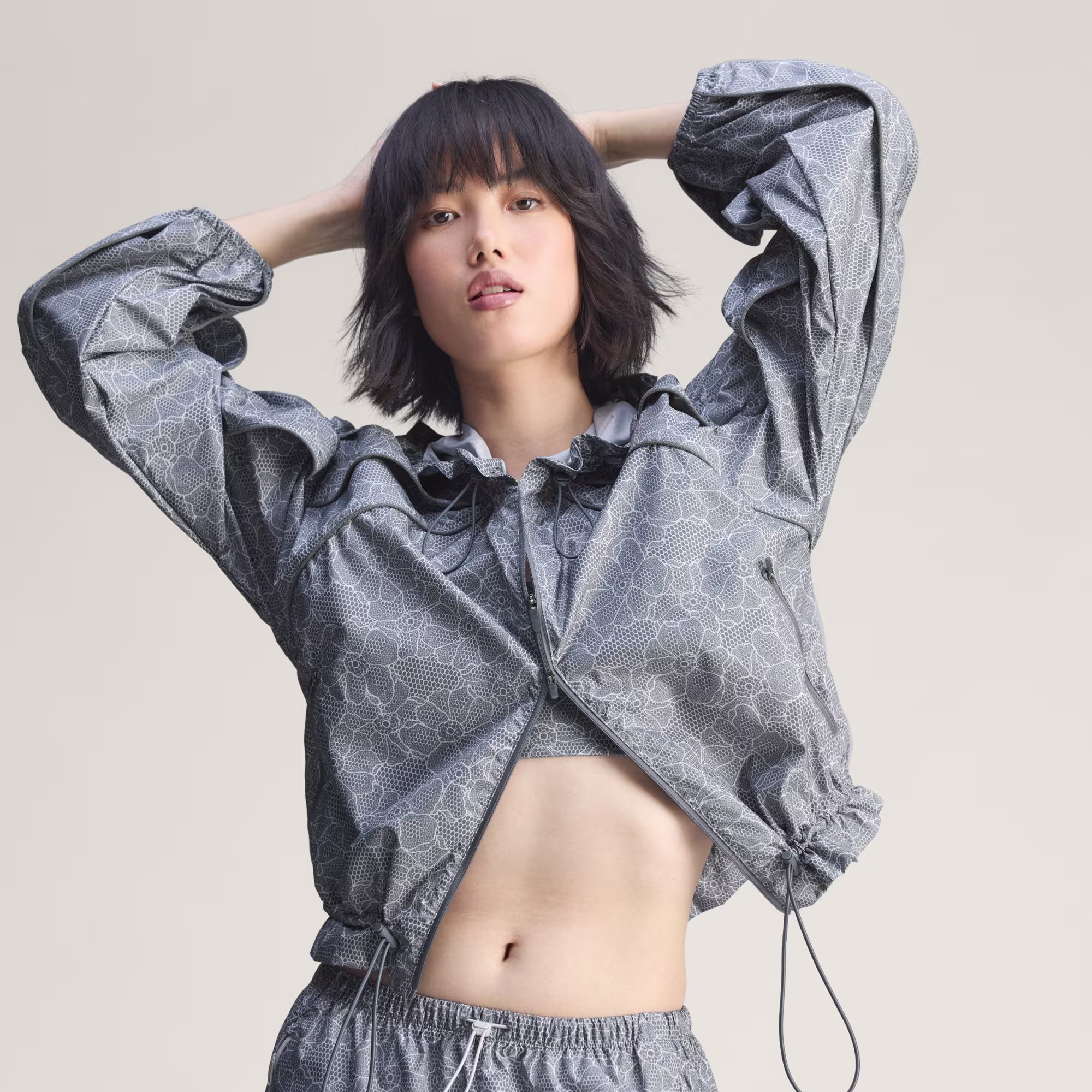 Adidas ქალის  ქურთუკი