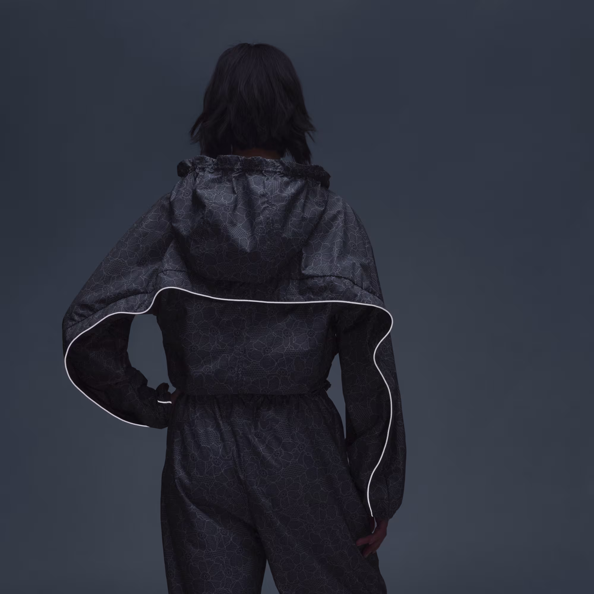 Adidas ქალის  ქურთუკი