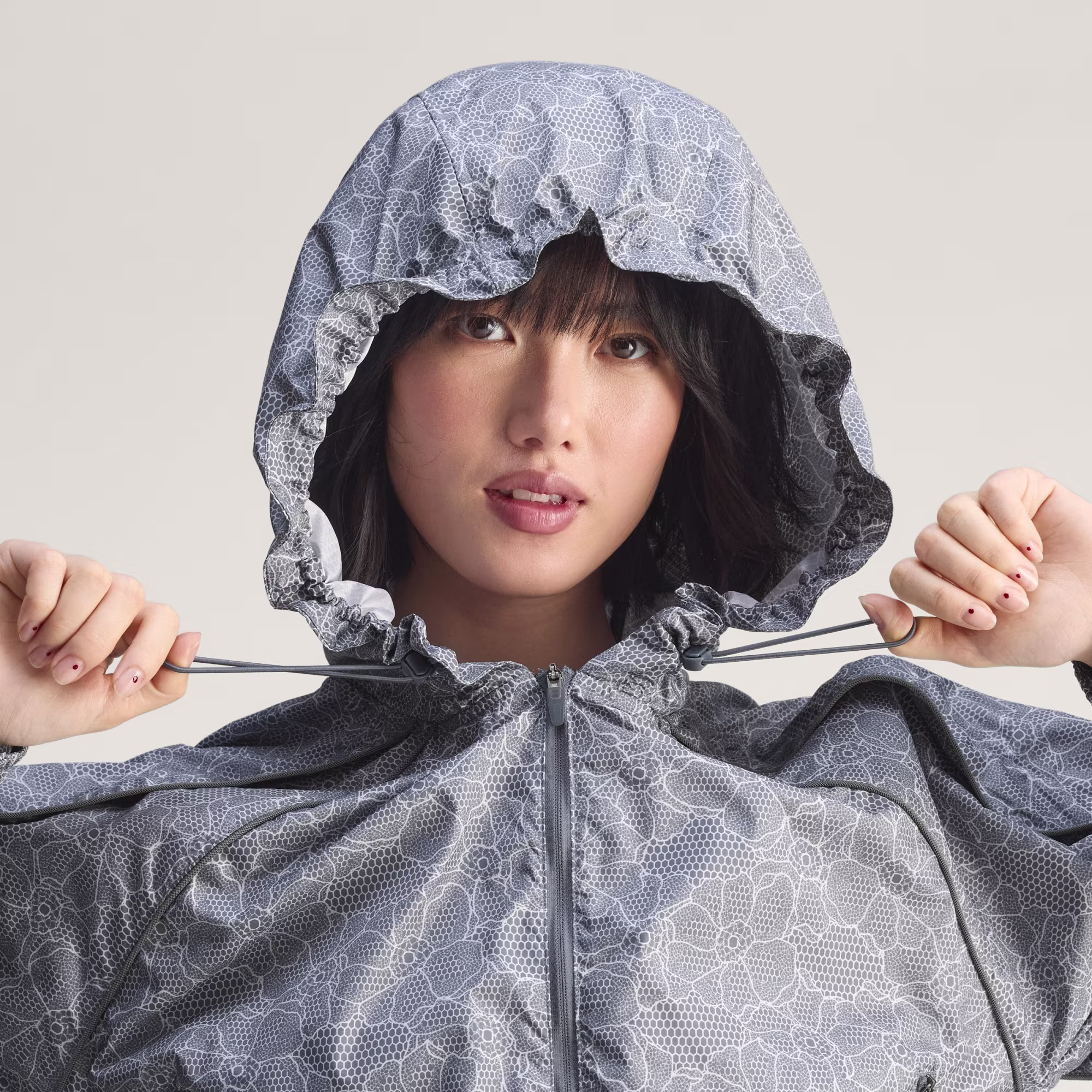 Adidas ქალის  ქურთუკი