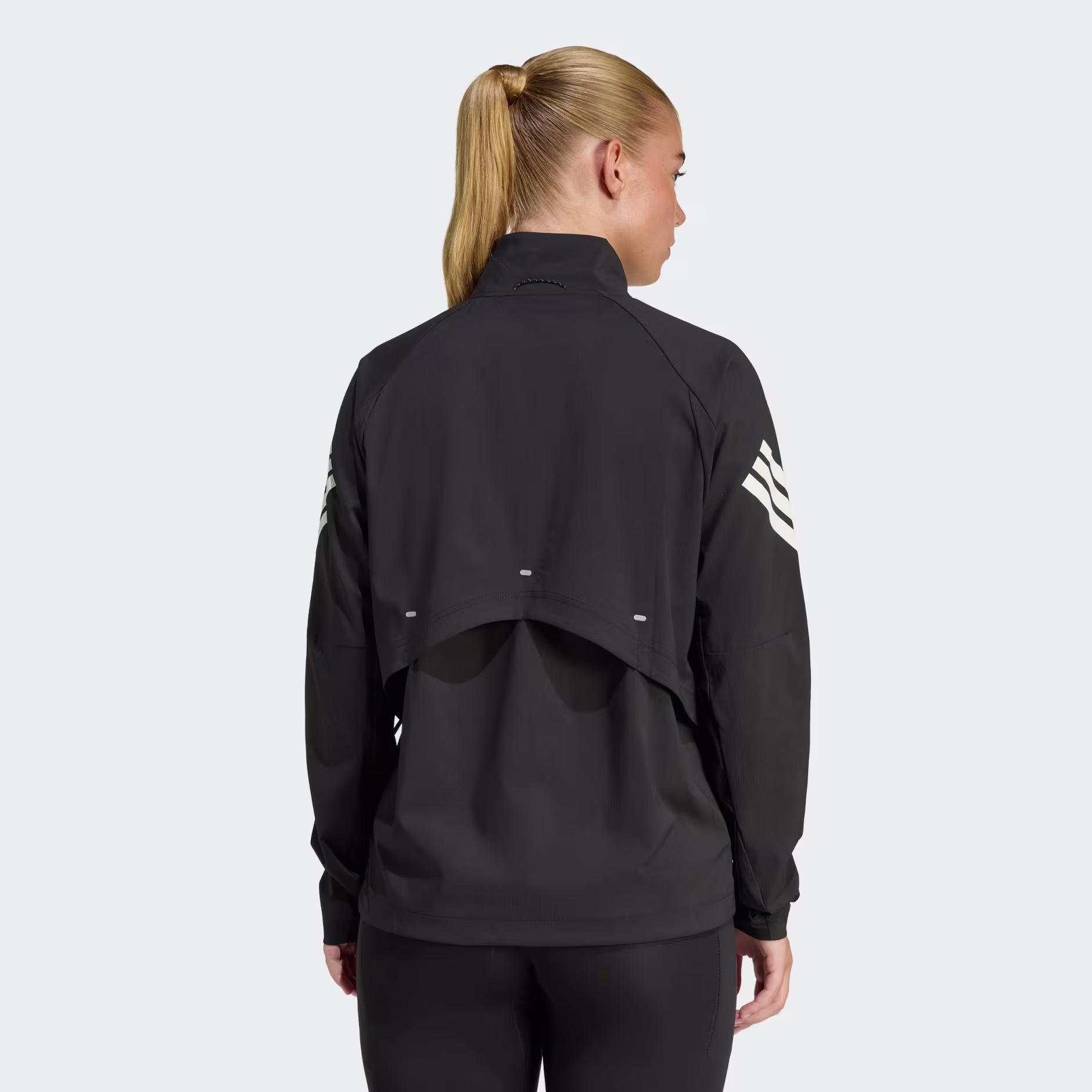 Adidas ქალის  ქურთუკი