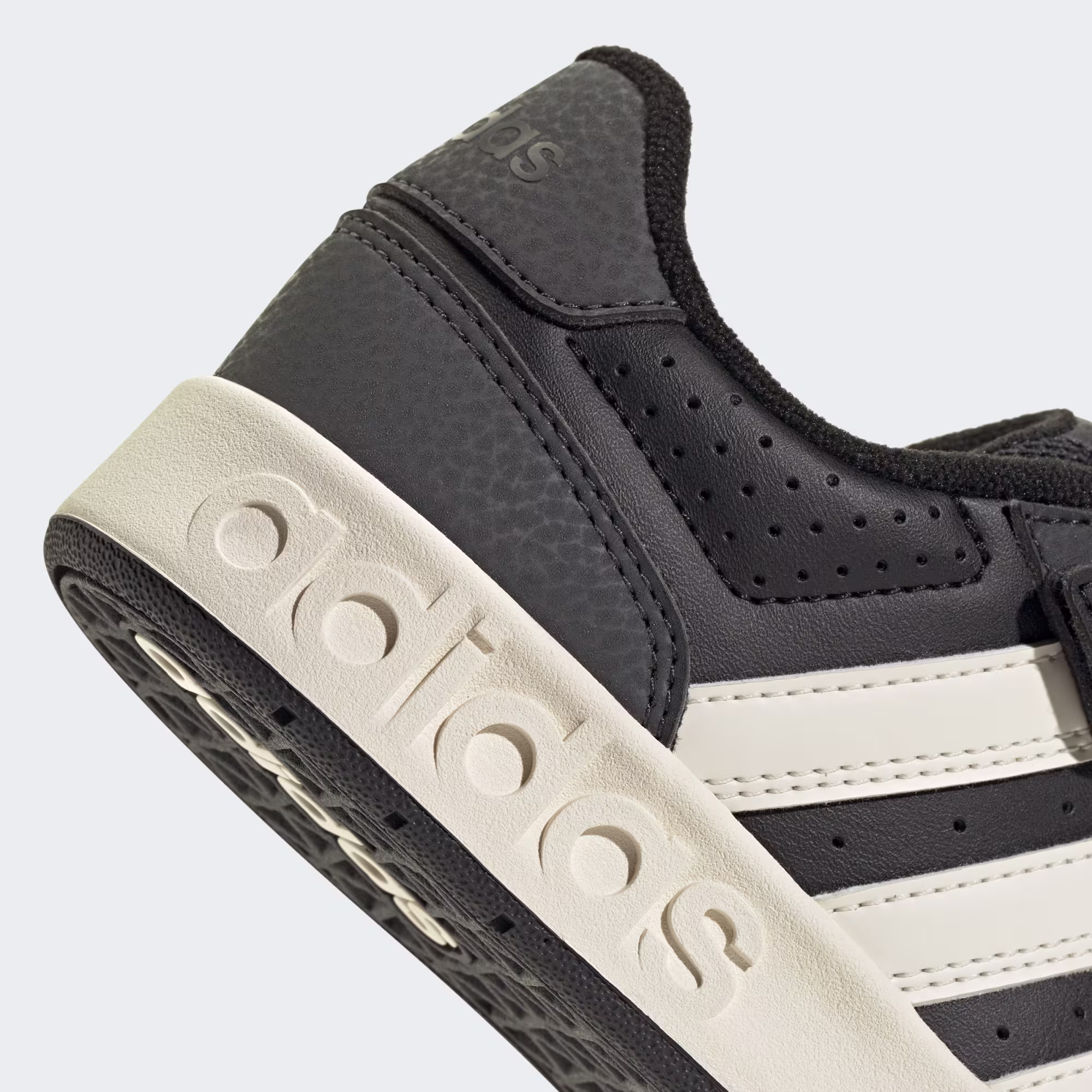 Adidas ბავშვის სპორტული ფეხსაცმელი