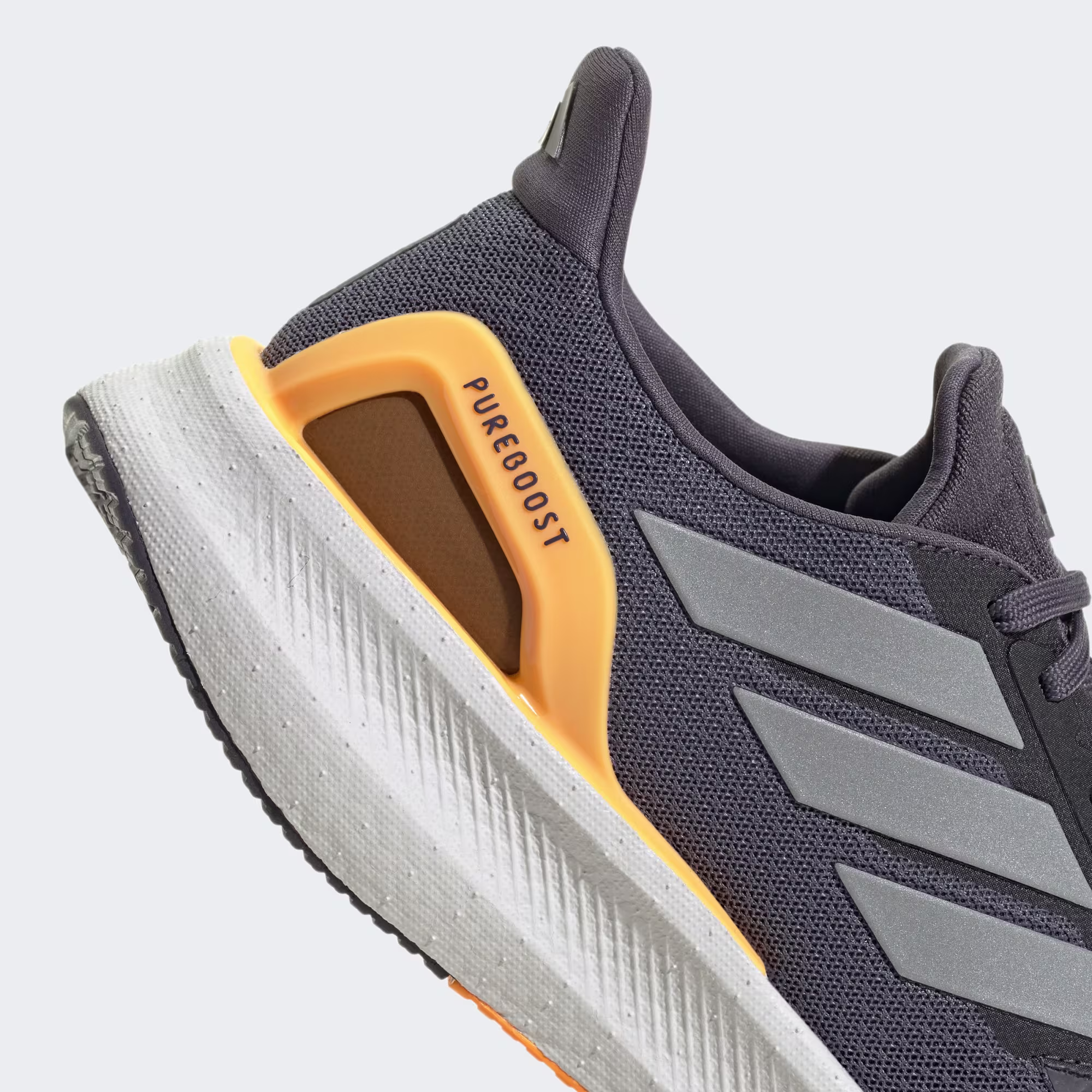 Adidas მამაკაცის სპორტული ფეხსაცმელი