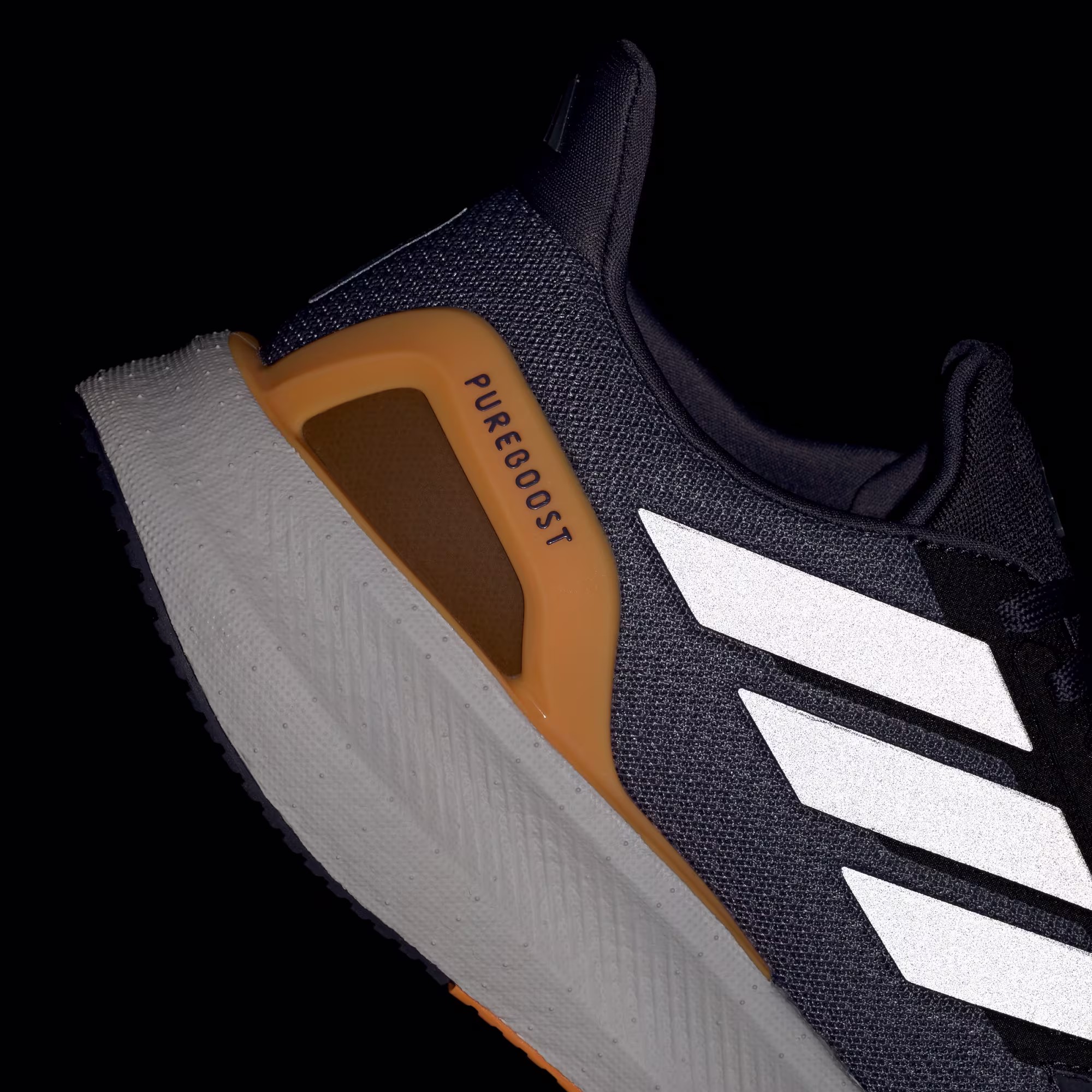 Adidas მამაკაცის სპორტული ფეხსაცმელი