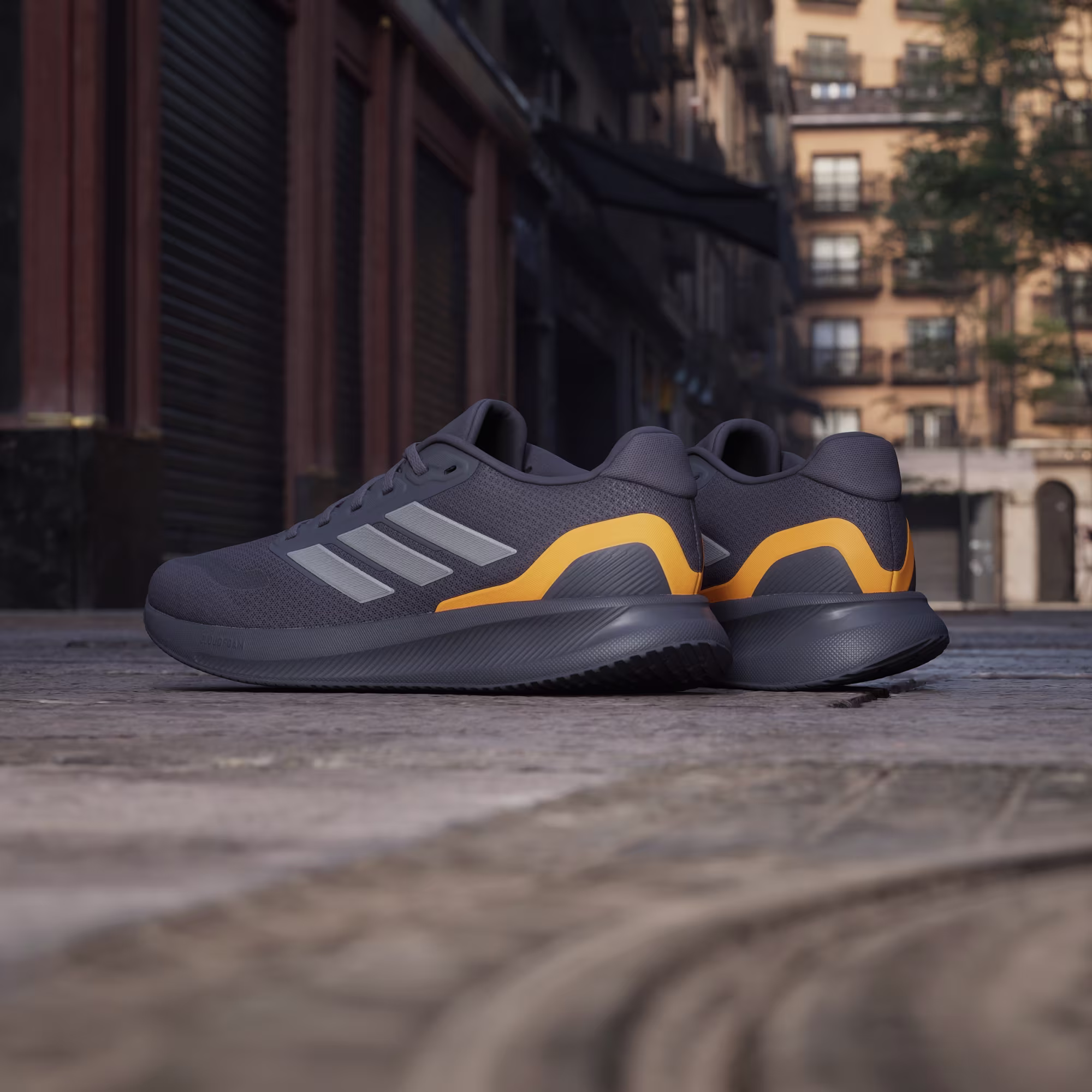 Adidas მამაკაცის სპორტული ფეხსაცმელი