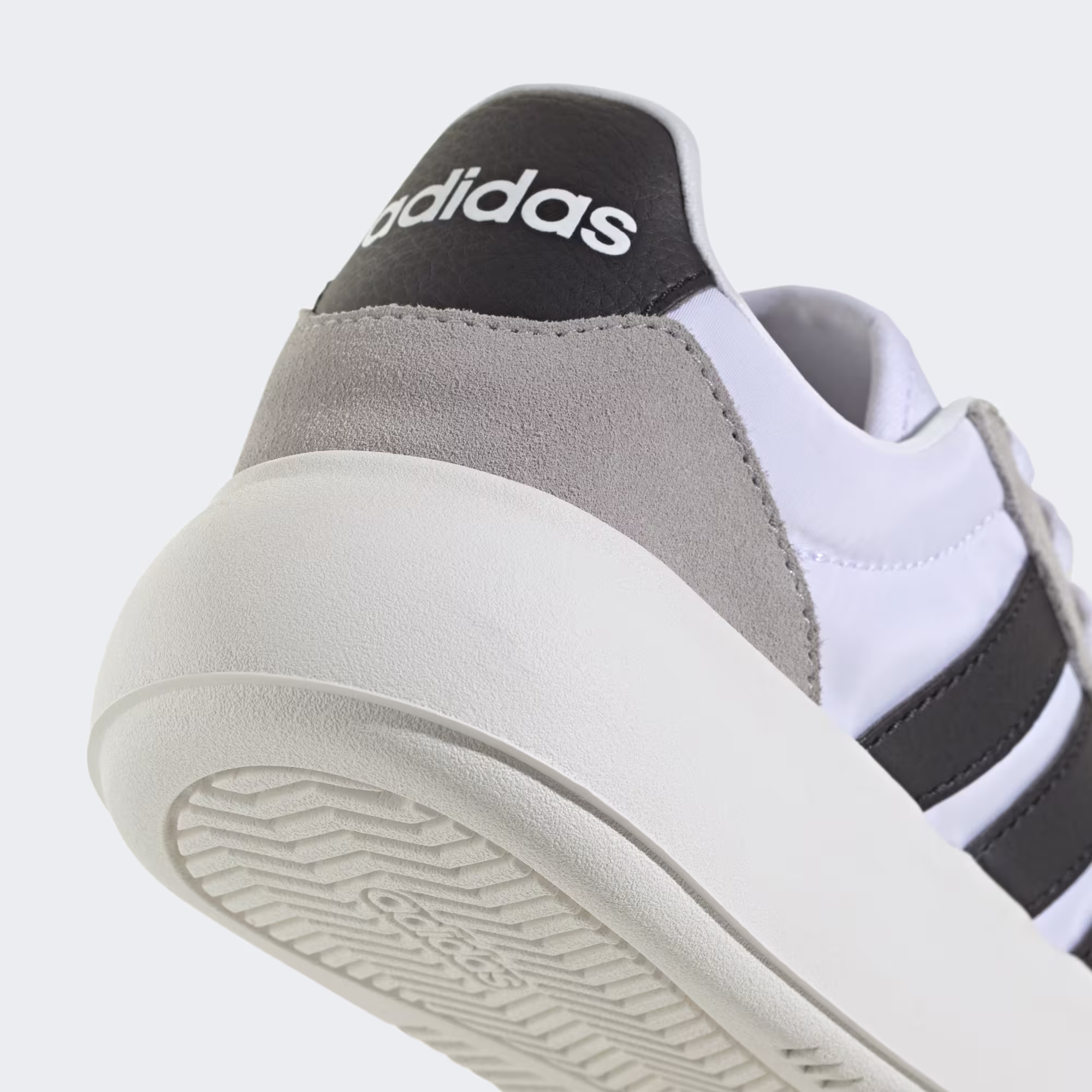 Adidas ბავშვის სპორტული ფეხსაცმელი