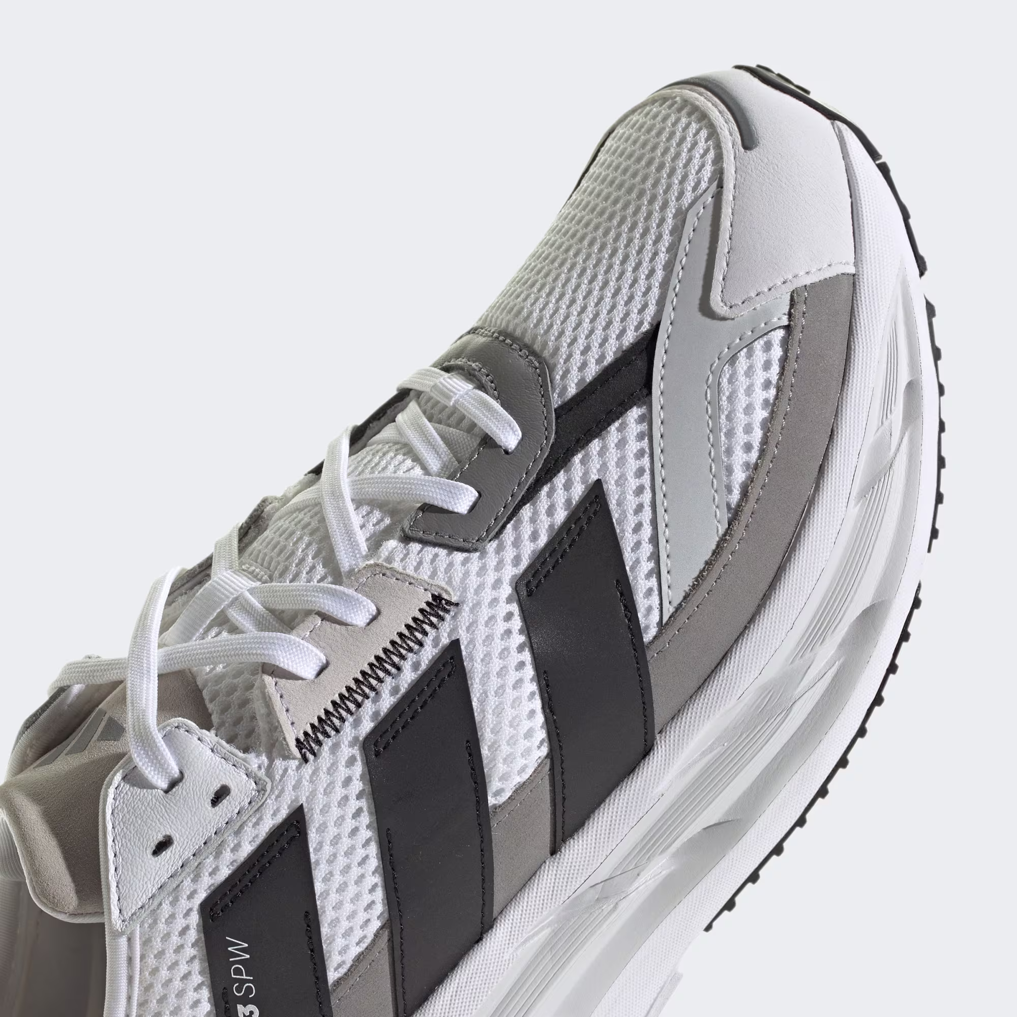 Adidas მამაკაცის სპორტული ფეხსაცმელი