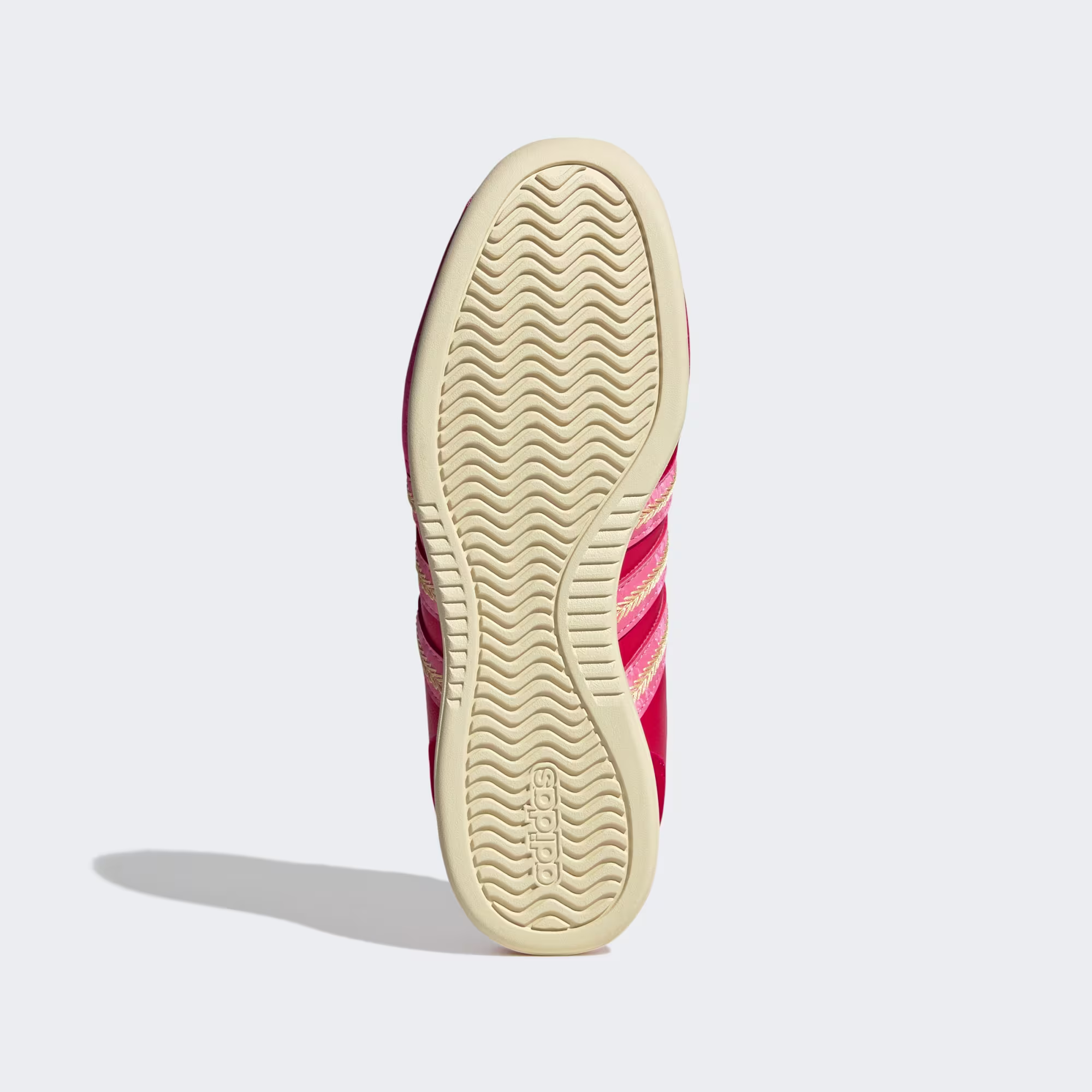 Adidas ქალის სპორტული ფეხსაცმელი